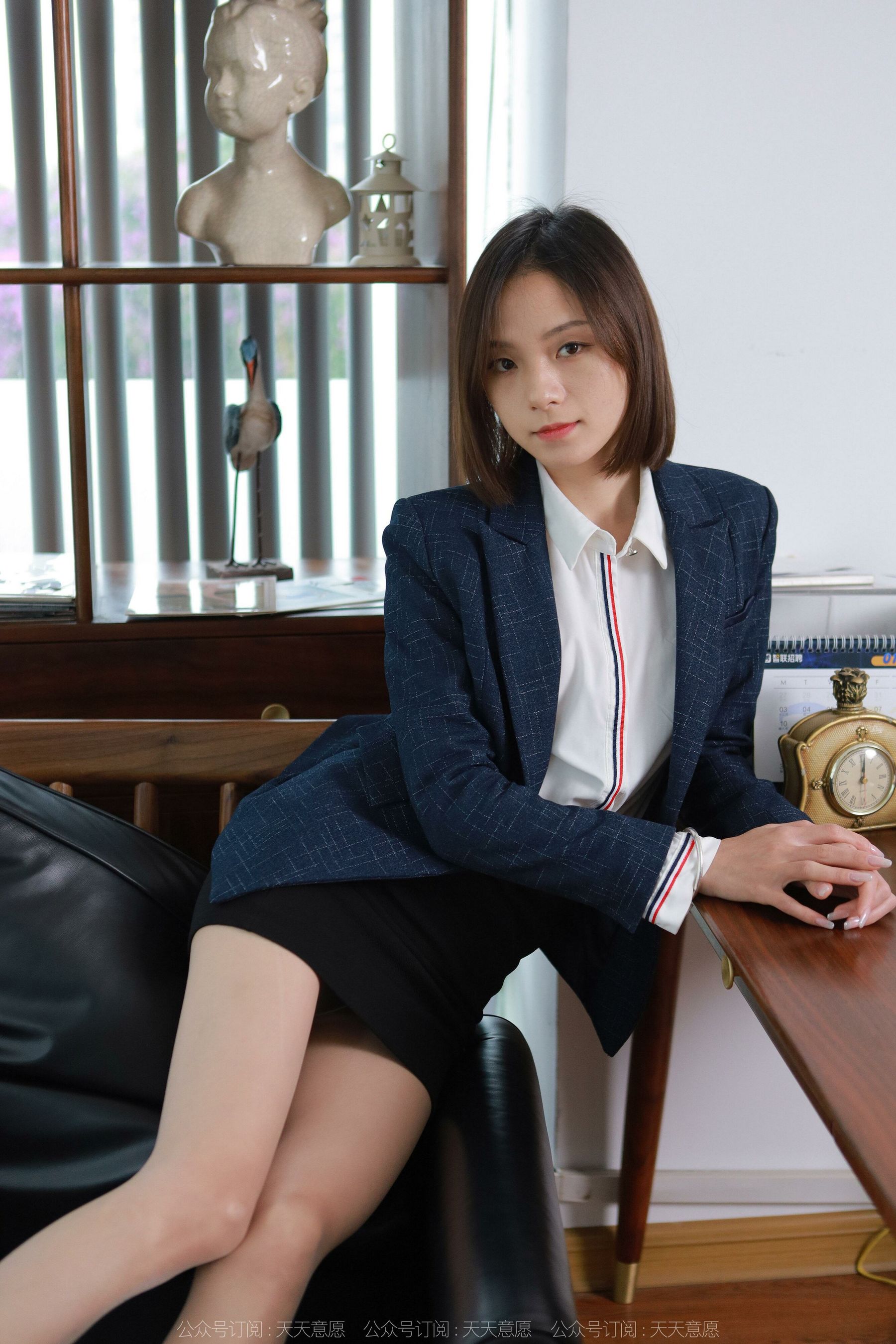 [异思趣向IESS] 模特：小六《长腿包臀裙》