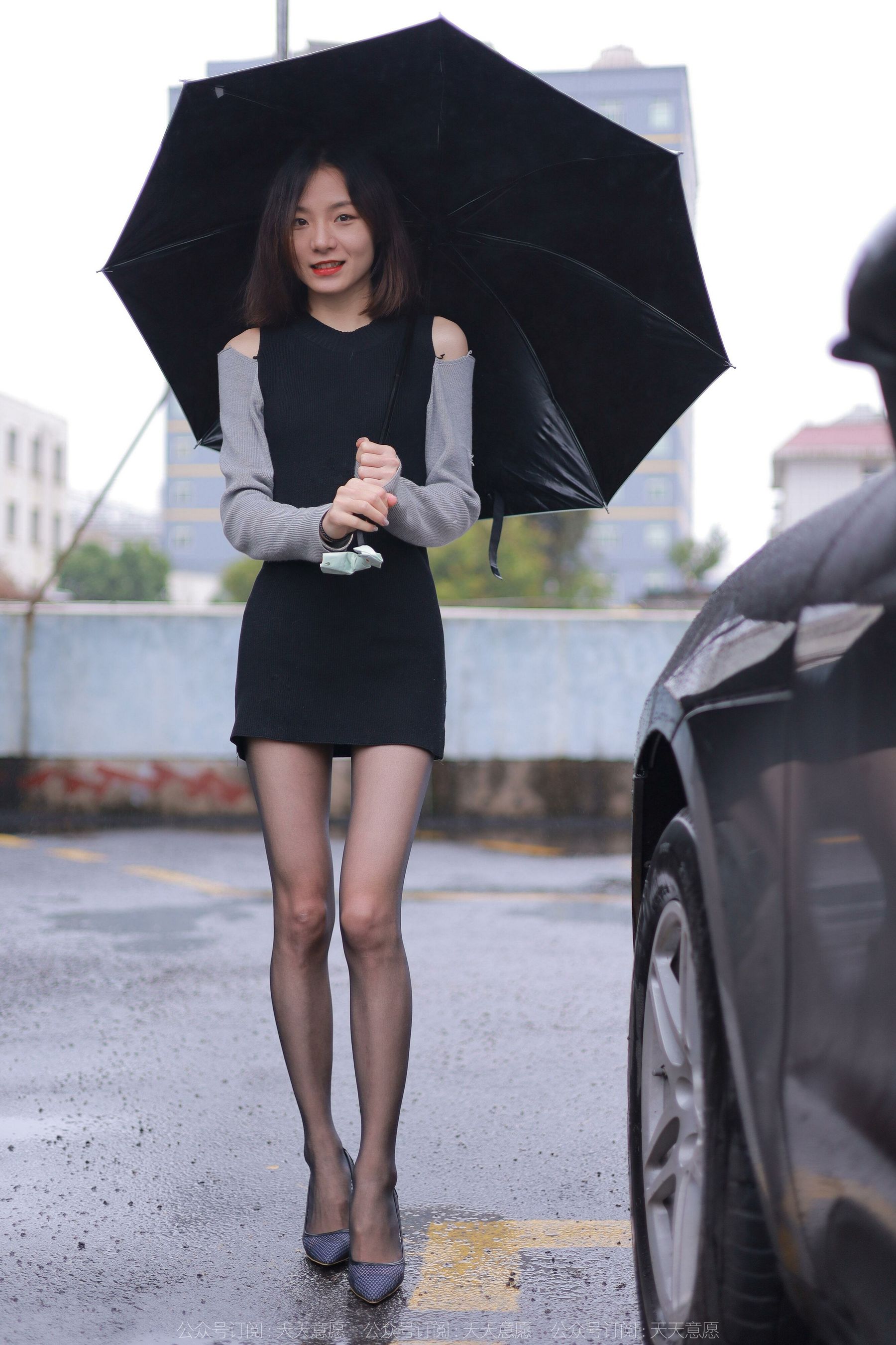 [异思趣向IESS] 模特：小六《雨中的嘿丝》