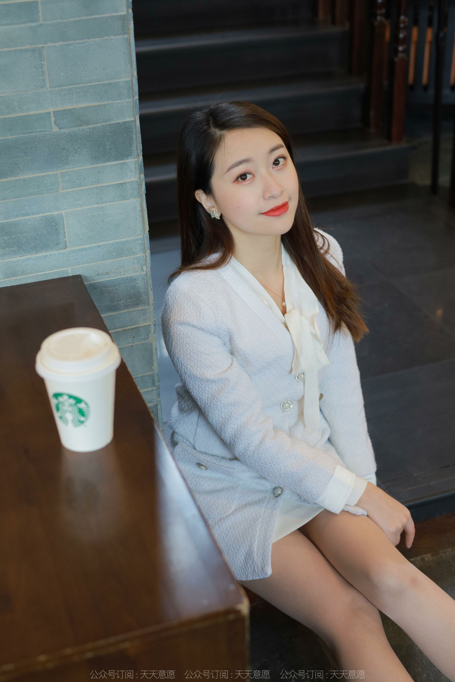 [异思趣向IESS] 模特：小婕《纯白OL套装》