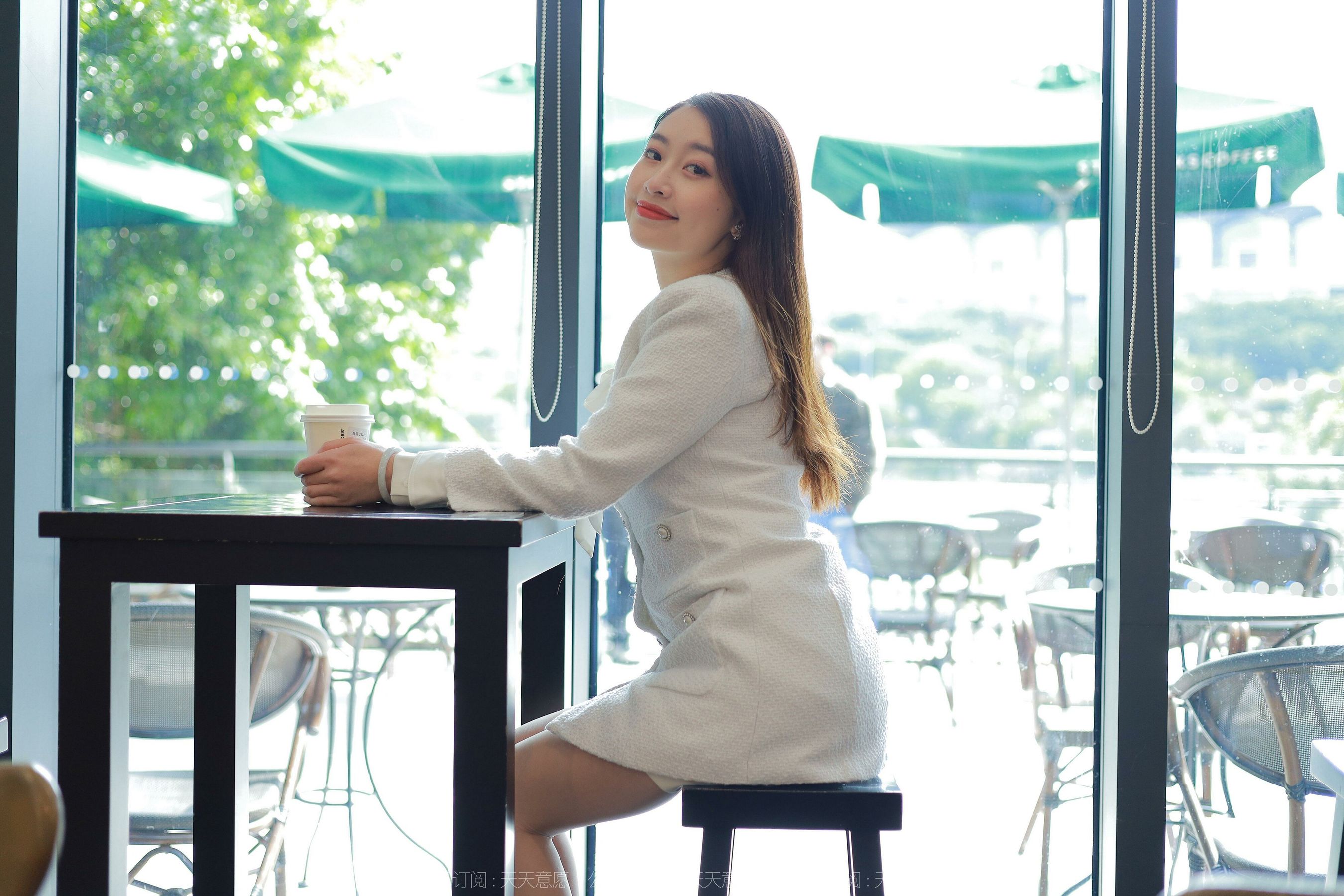[异思趣向IESS] 模特：小婕《纯白OL套装》
