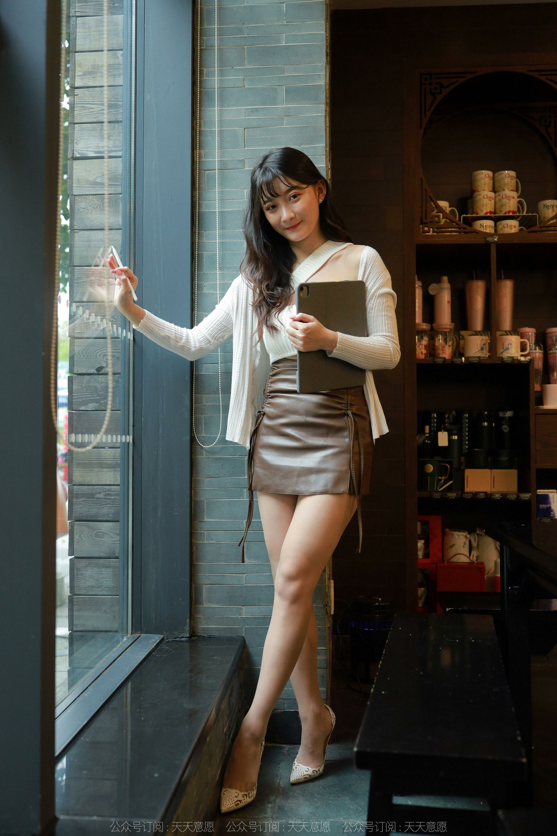 [异思趣向IESS] 模特：秋秋《迷人事业线》