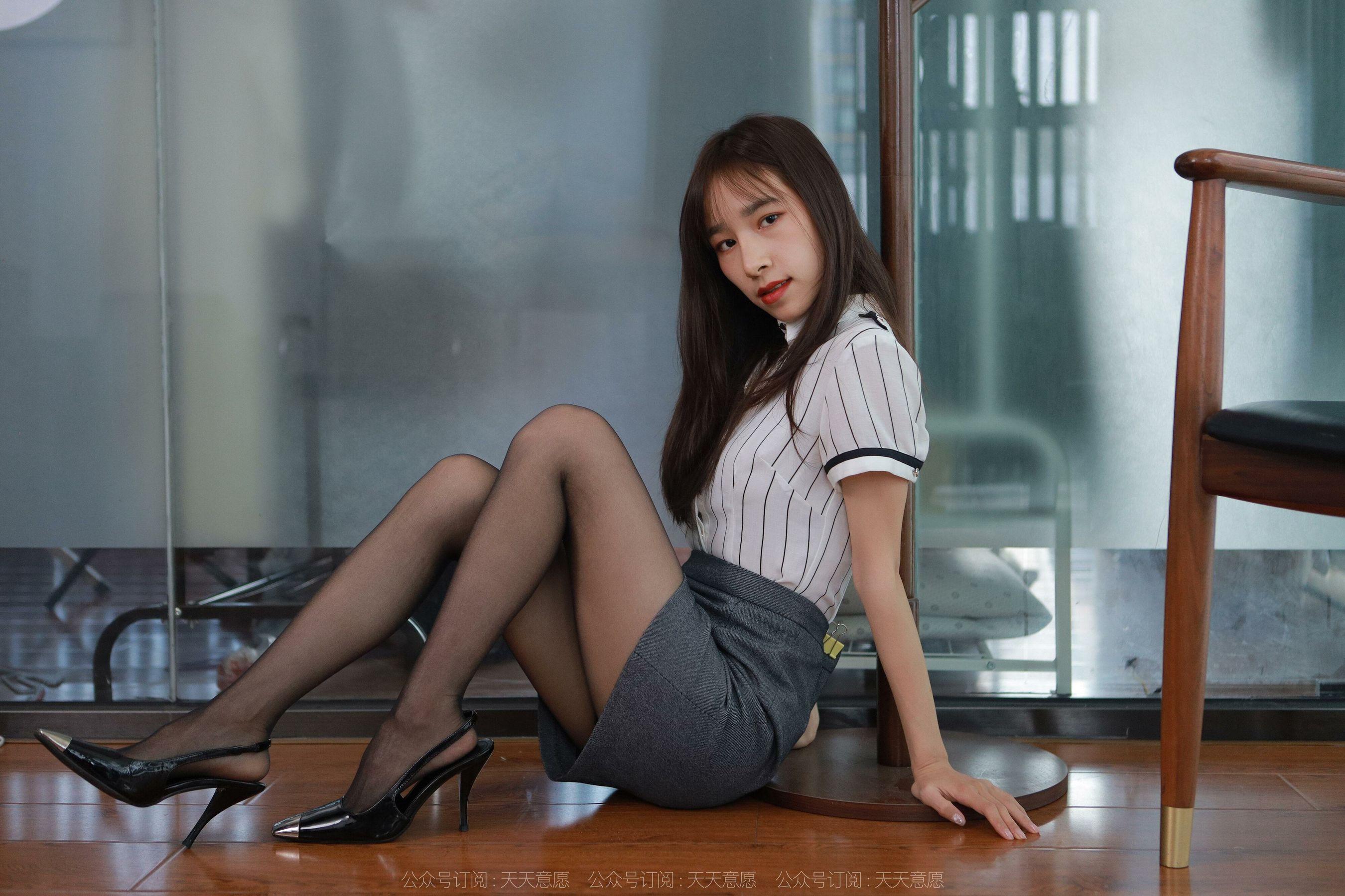 [异思趣向IESS] 模特：美子《酒红色美甲》