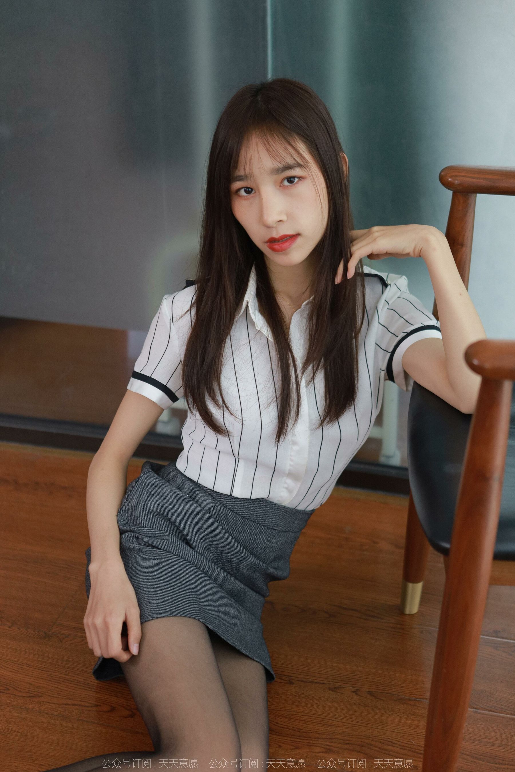 [异思趣向IESS] 模特：美子《酒红色美甲》