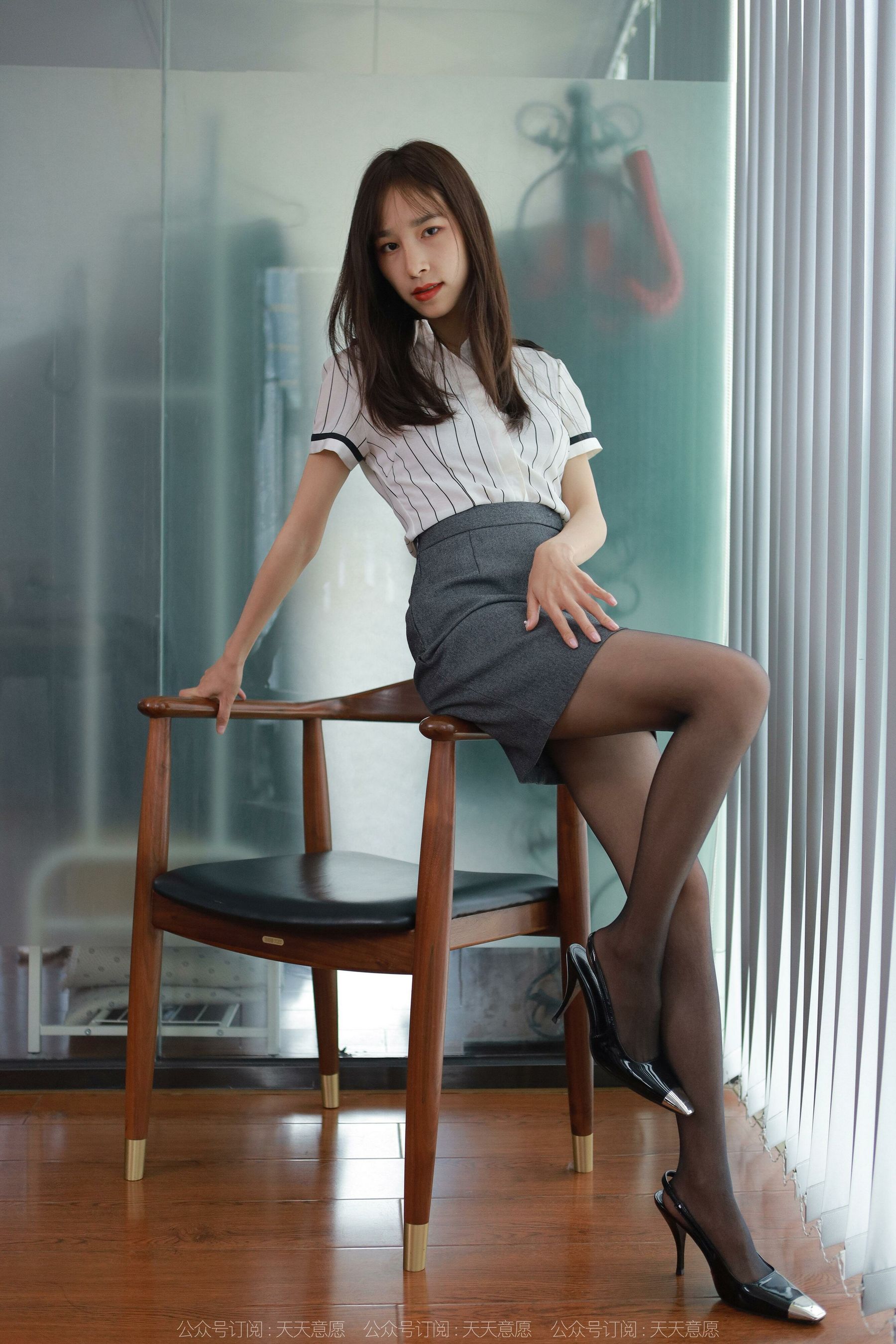 [异思趣向IESS] 模特：美子《酒红色美甲》