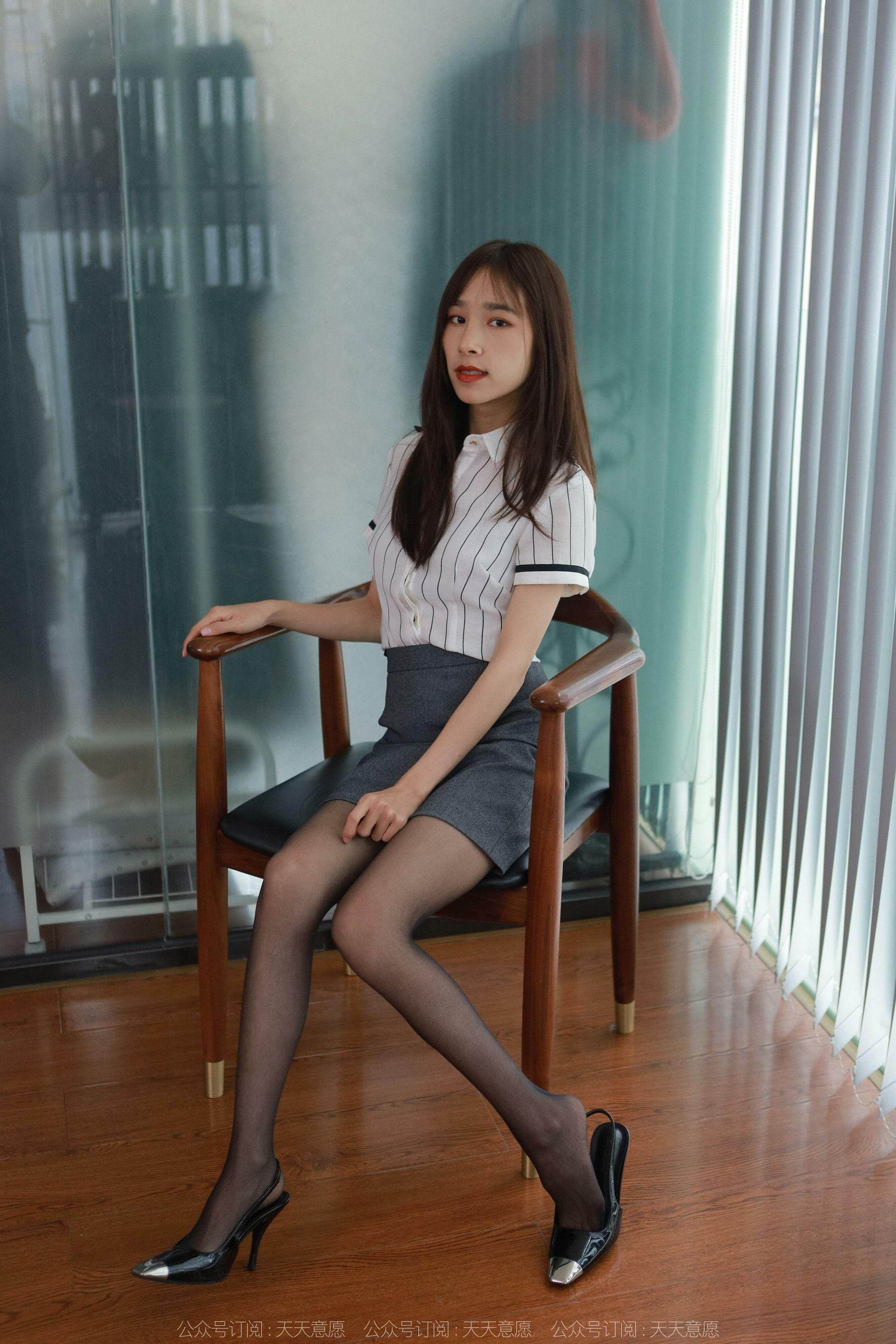 [异思趣向IESS] 模特：美子《酒红色美甲》