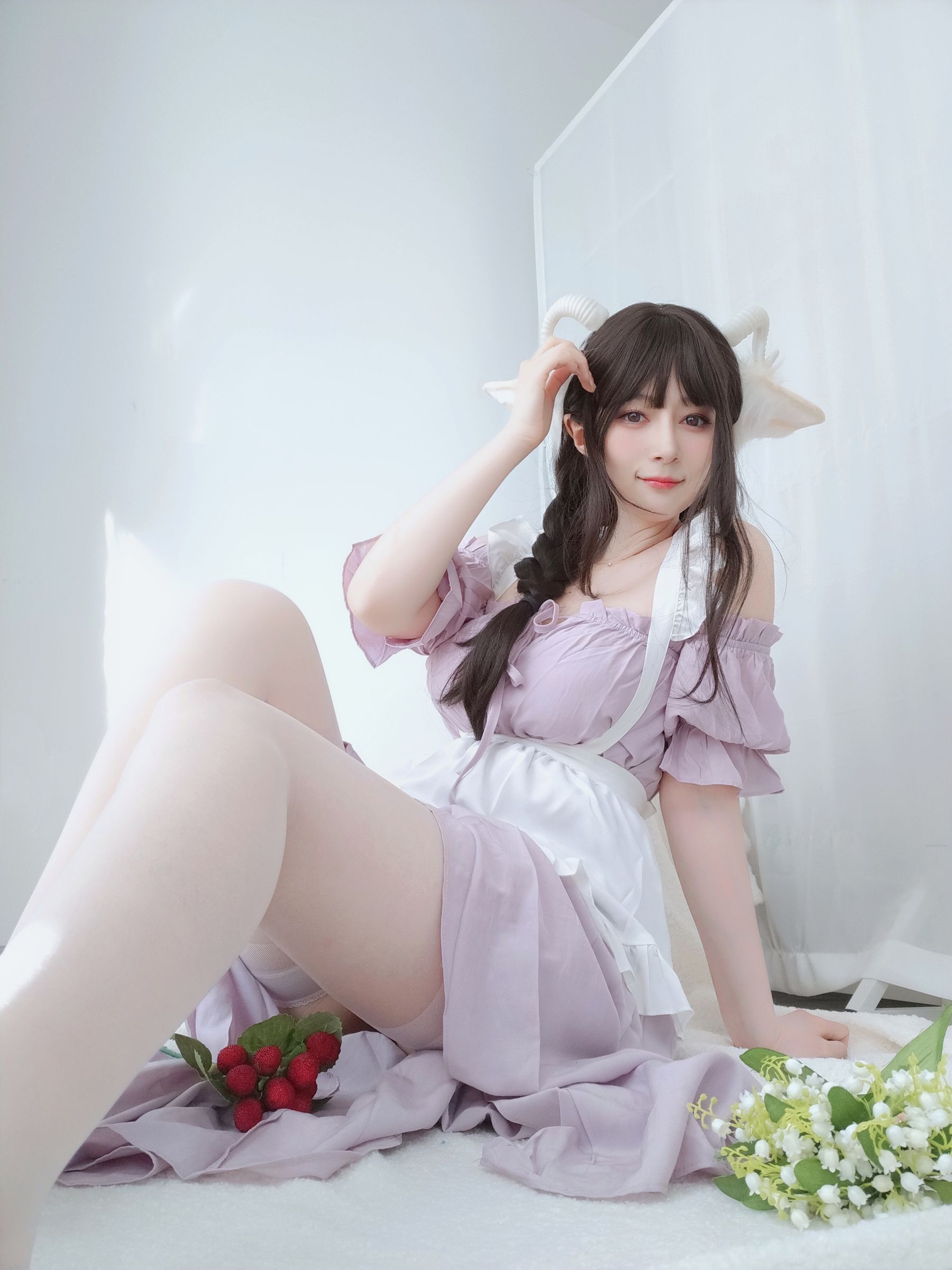 [网红COSER] Coser小姐姐白银 - 白丝兔耳女仆
