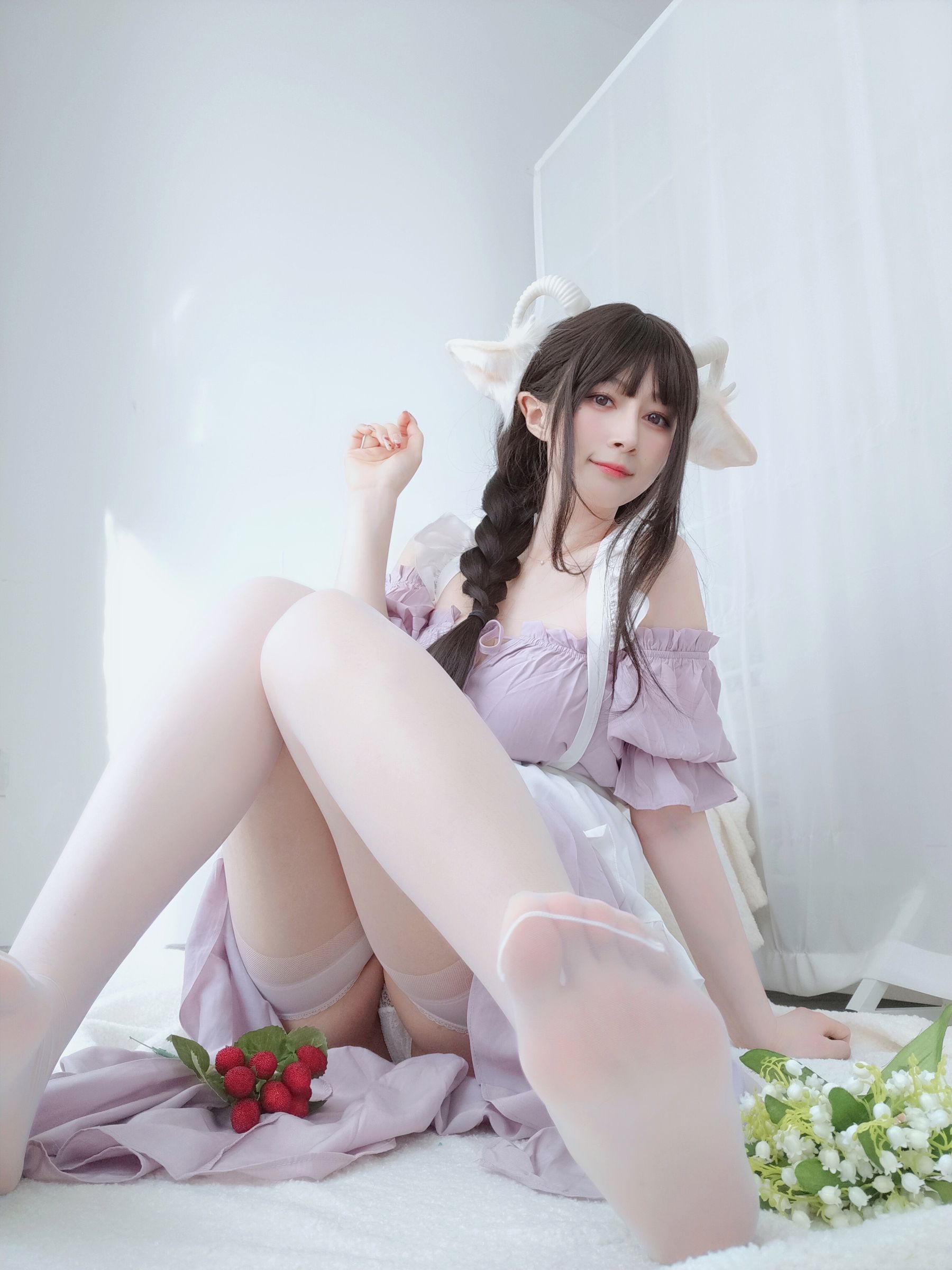 [网红COSER] Coser小姐姐白银 - 白丝兔耳女仆