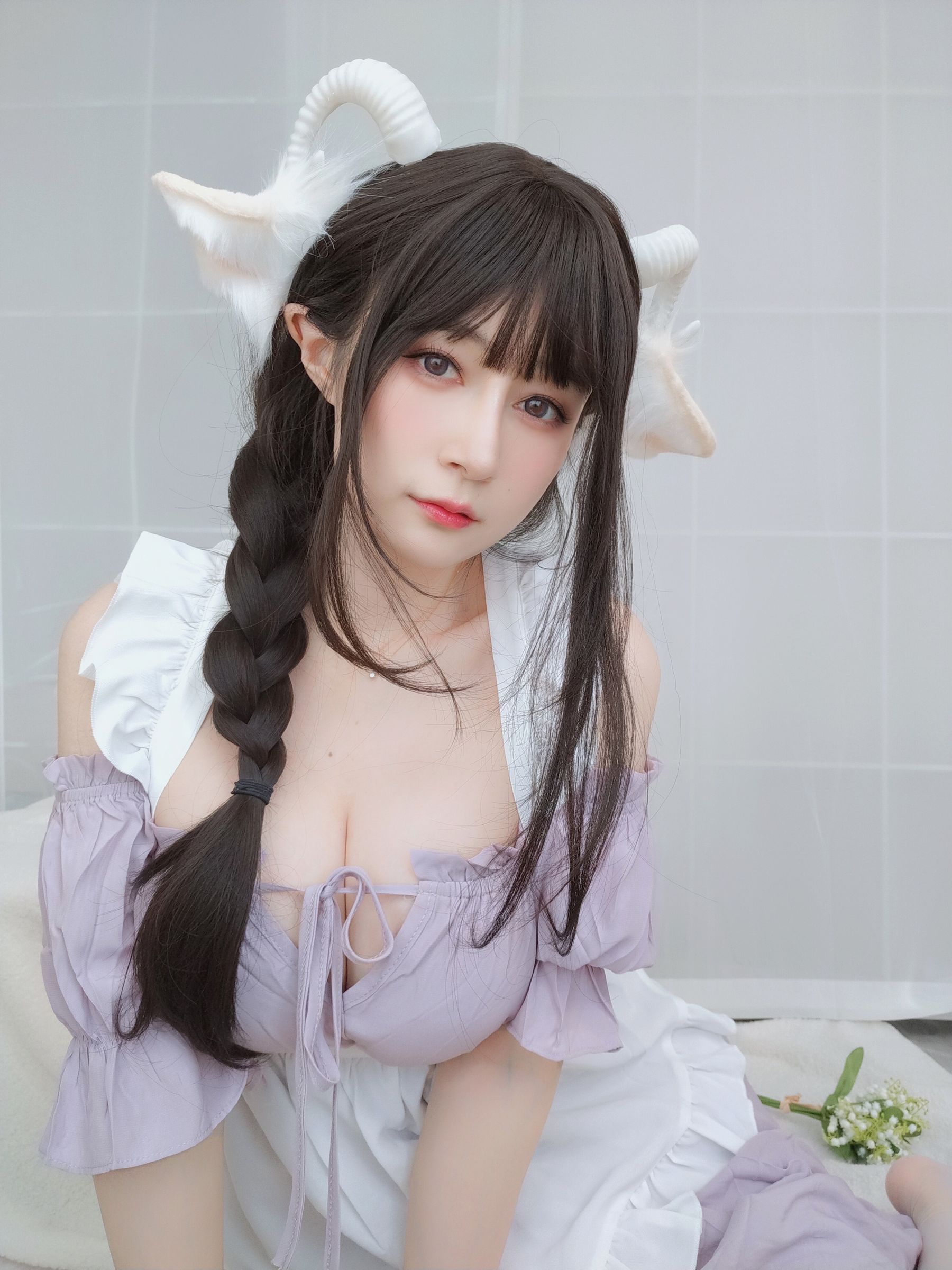 [网红COSER] Coser小姐姐白银 - 白丝兔耳女仆