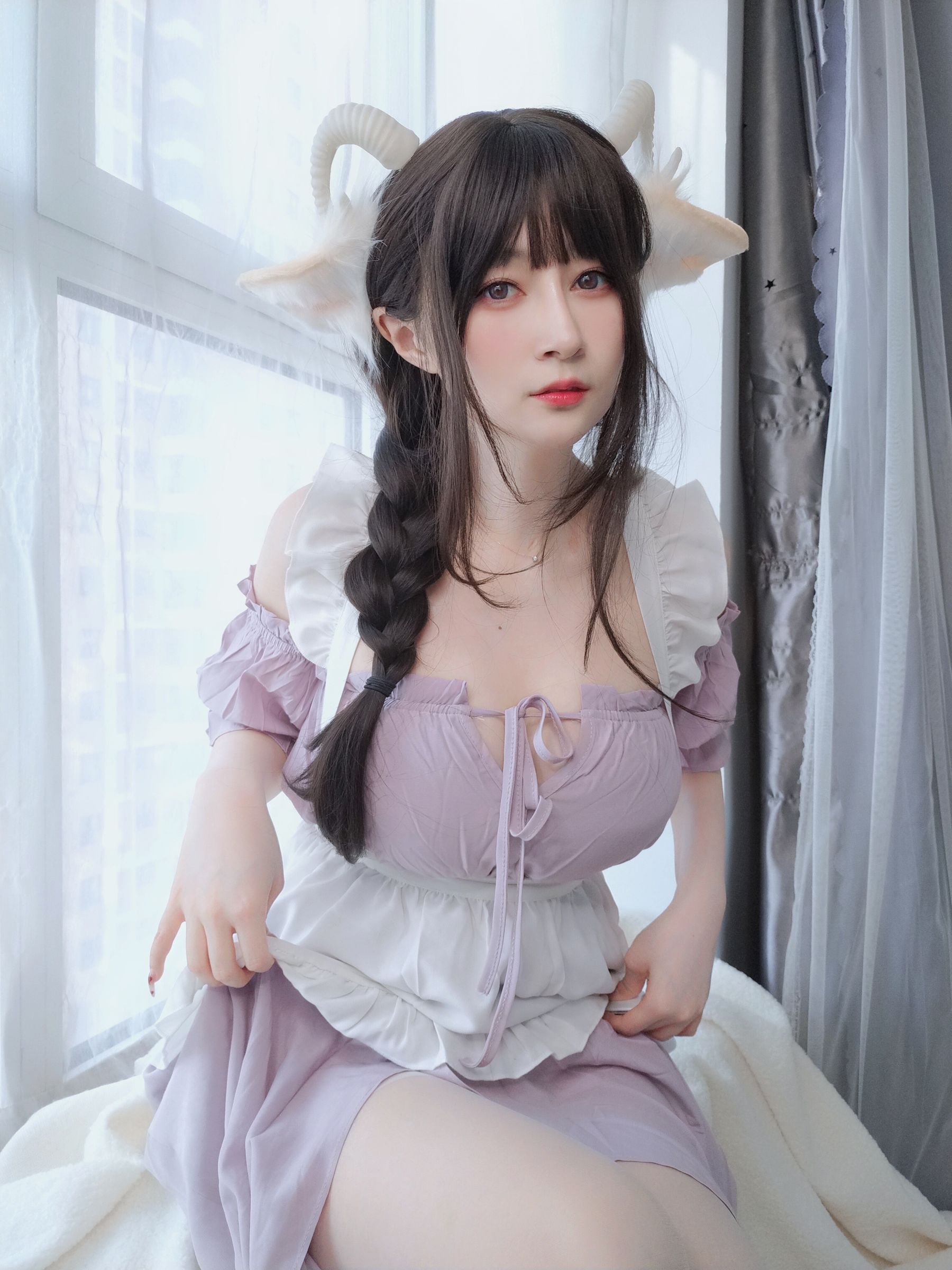 [网红COSER] Coser小姐姐白银 - 白丝兔耳女仆