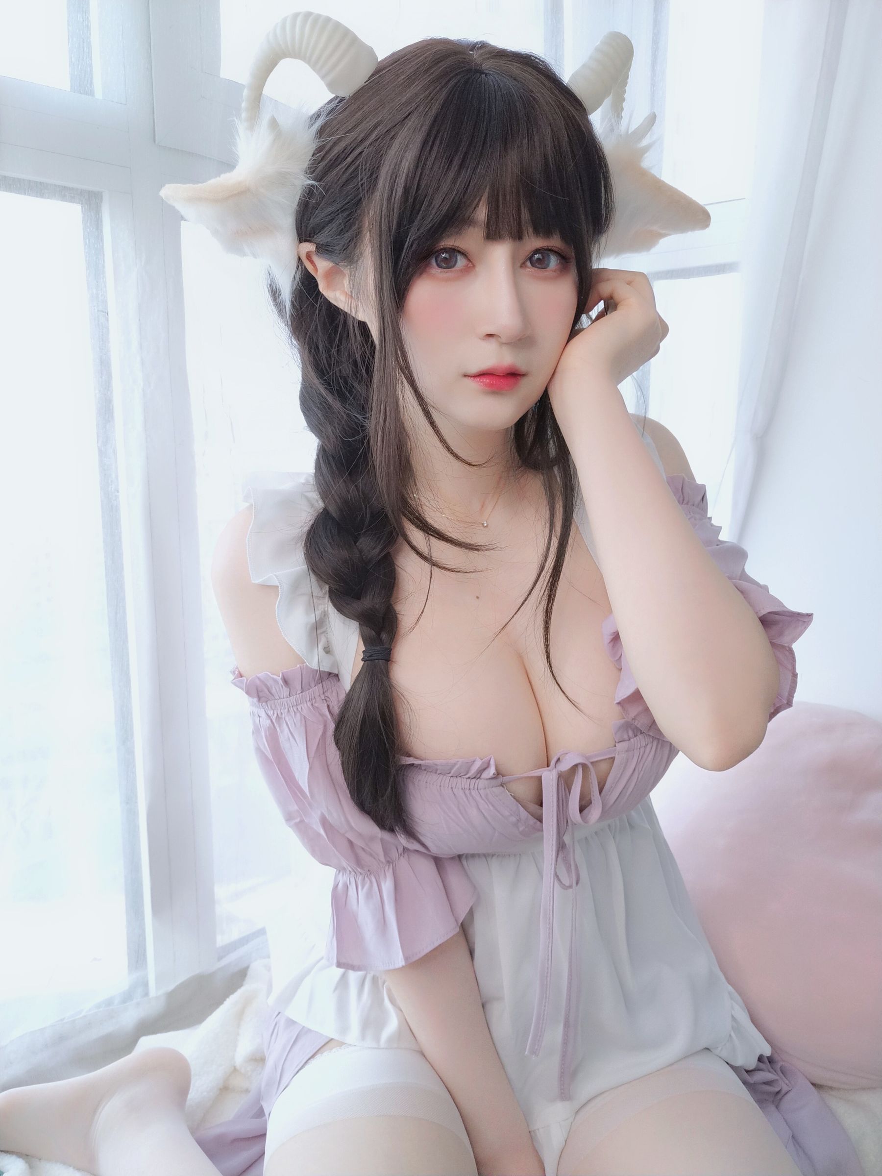 [网红COSER] Coser小姐姐白银 - 白丝兔耳女仆