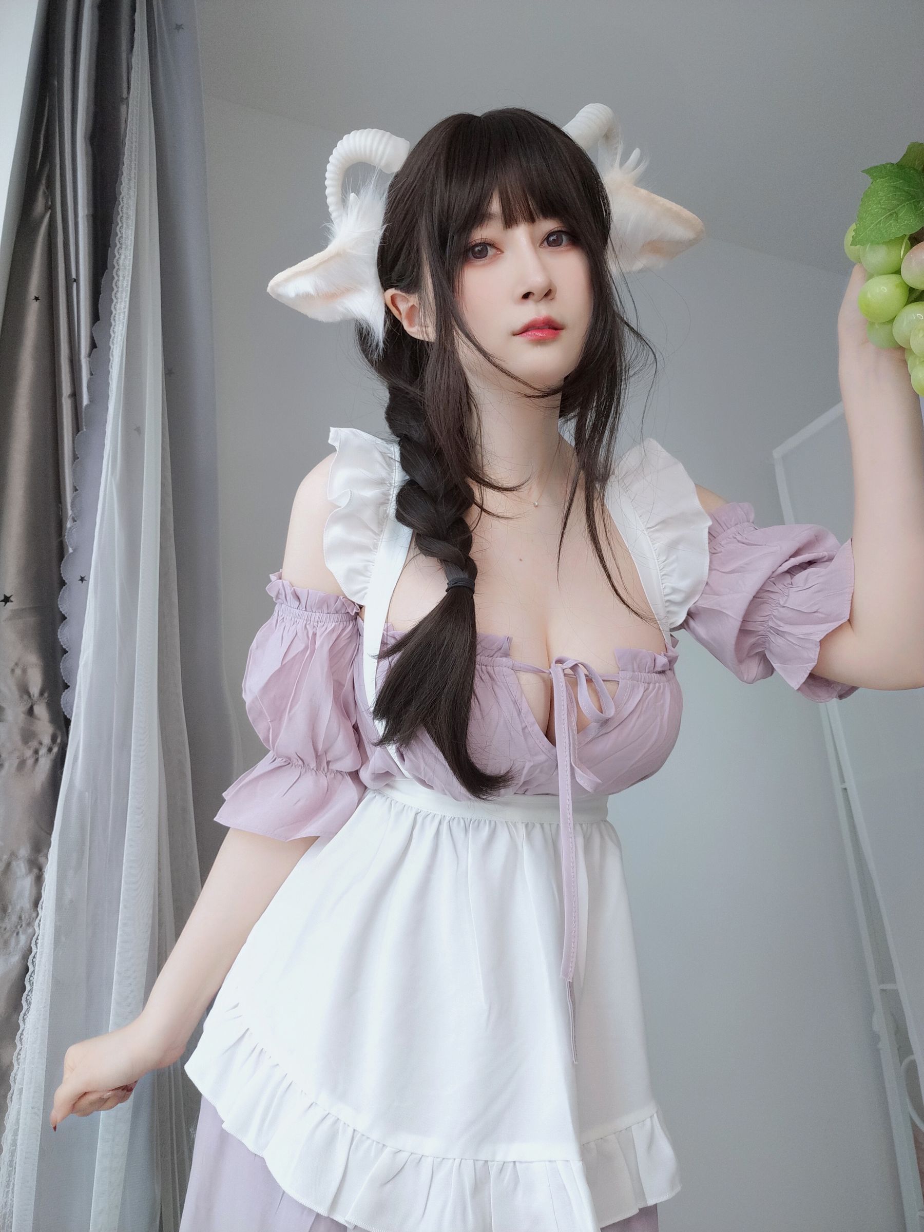 [网红COSER] Coser小姐姐白银 - 白丝兔耳女仆