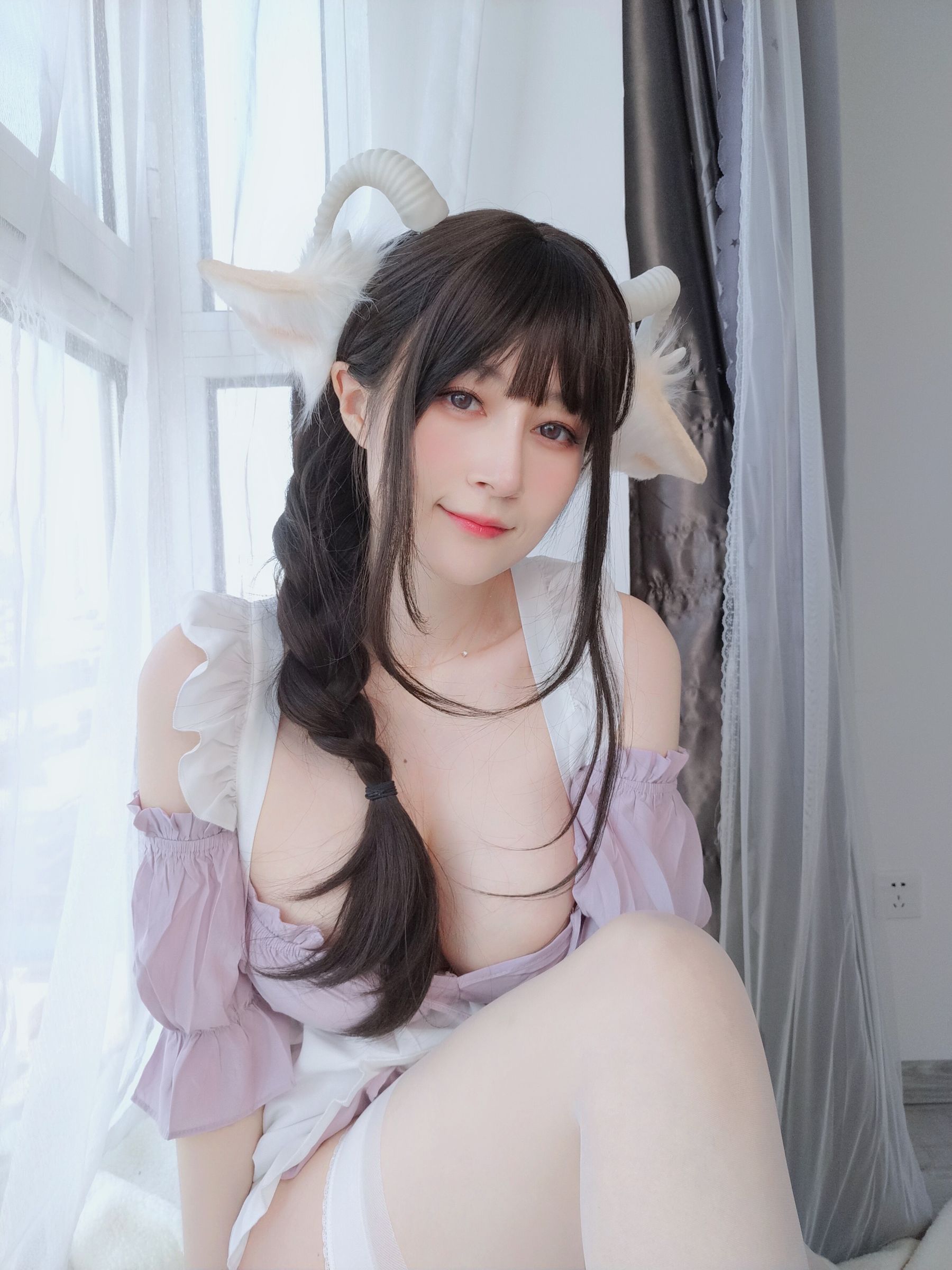[网红COSER] Coser小姐姐白银 - 白丝兔耳女仆
