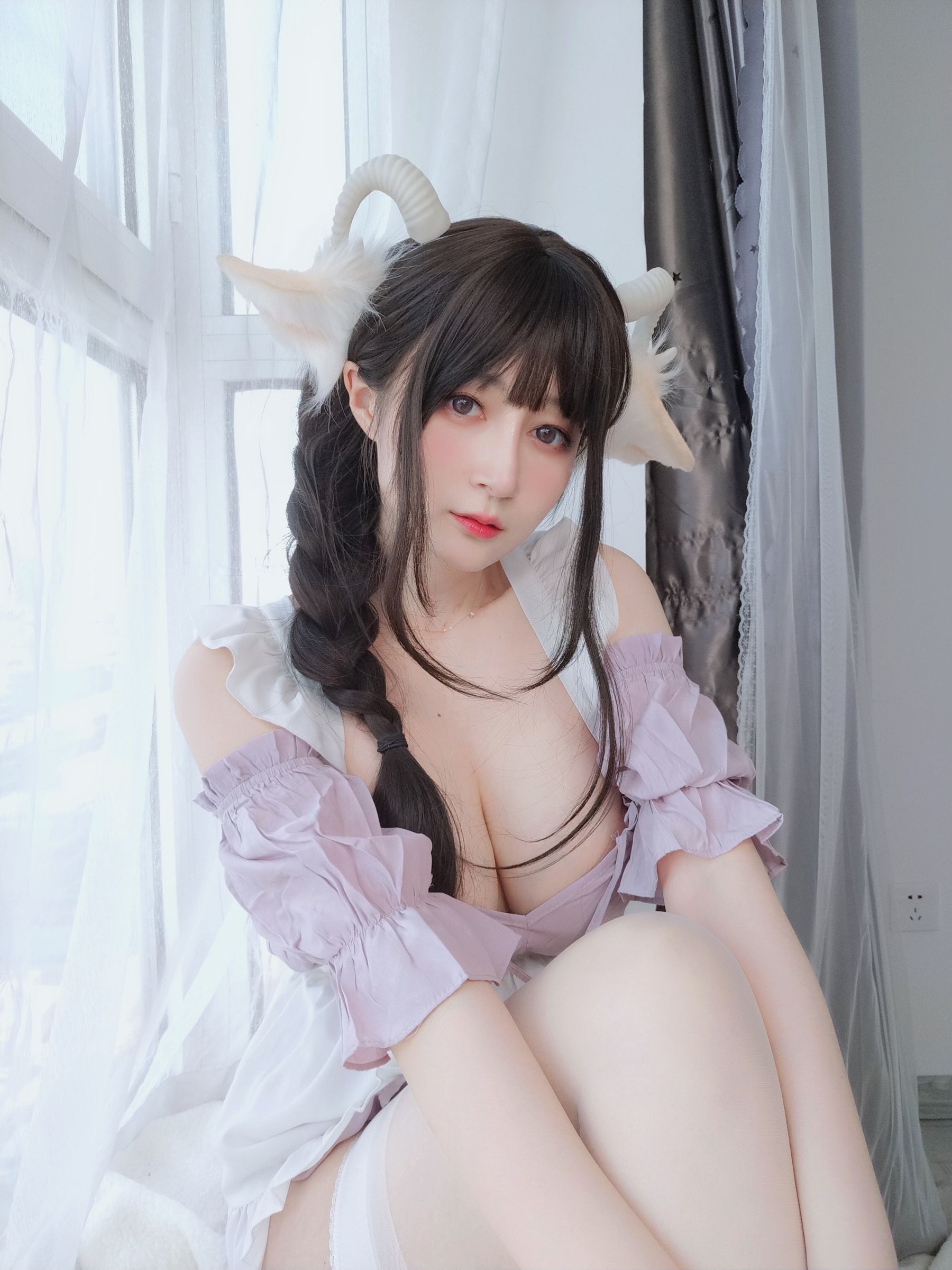 [网红COSER] Coser小姐姐白银 - 白丝兔耳女仆