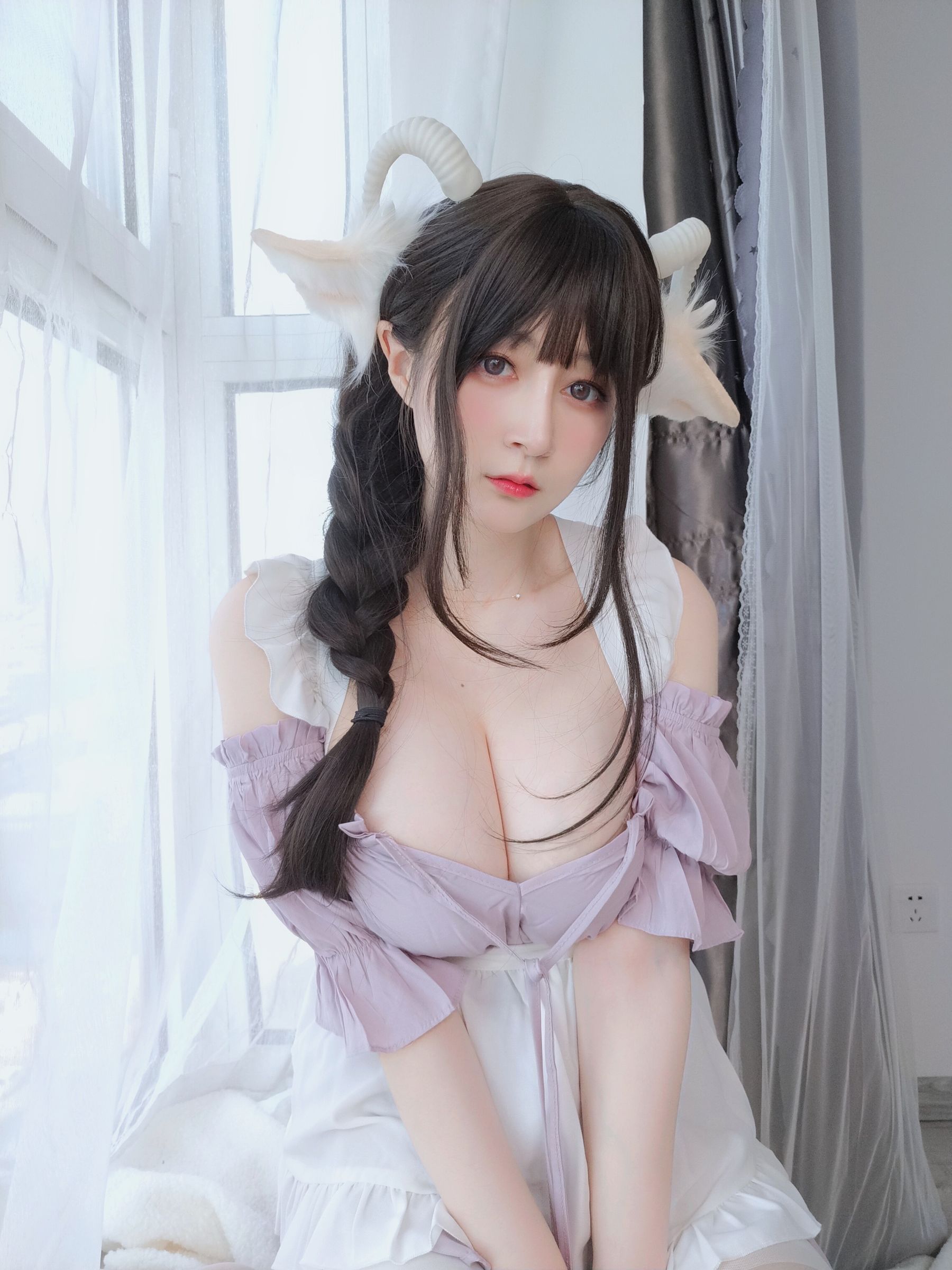 [网红COSER] Coser小姐姐白银 - 白丝兔耳女仆