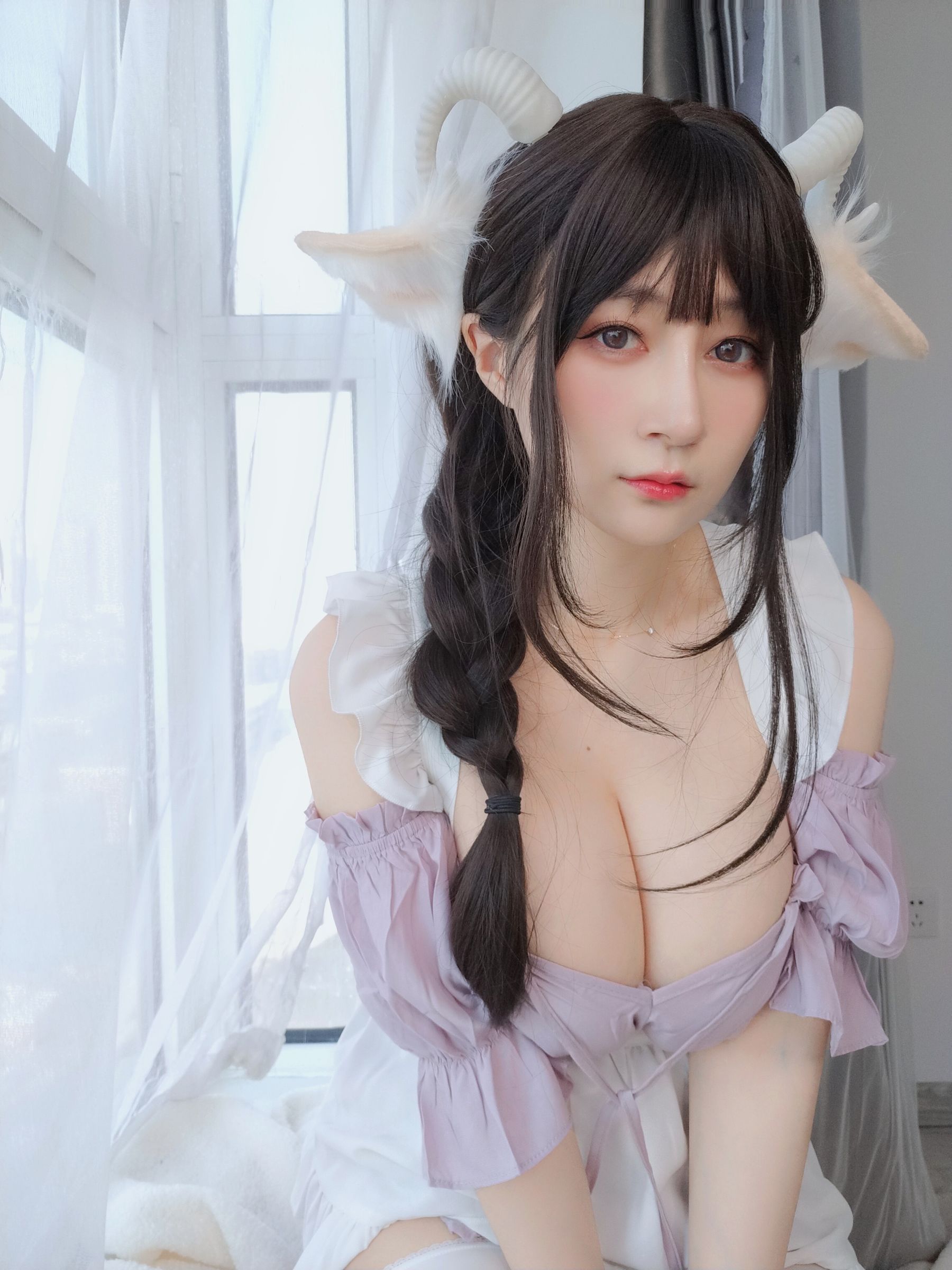 [网红COSER] Coser小姐姐白银 - 白丝兔耳女仆