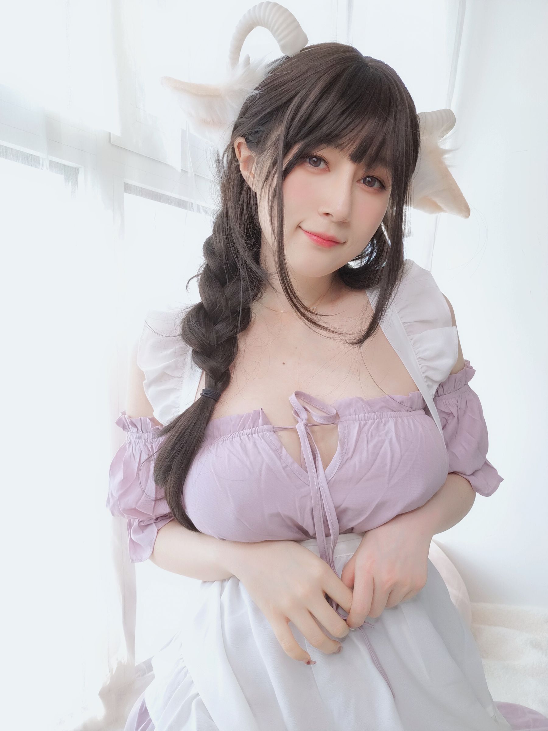 [网红COSER] Coser小姐姐白银 - 白丝兔耳女仆