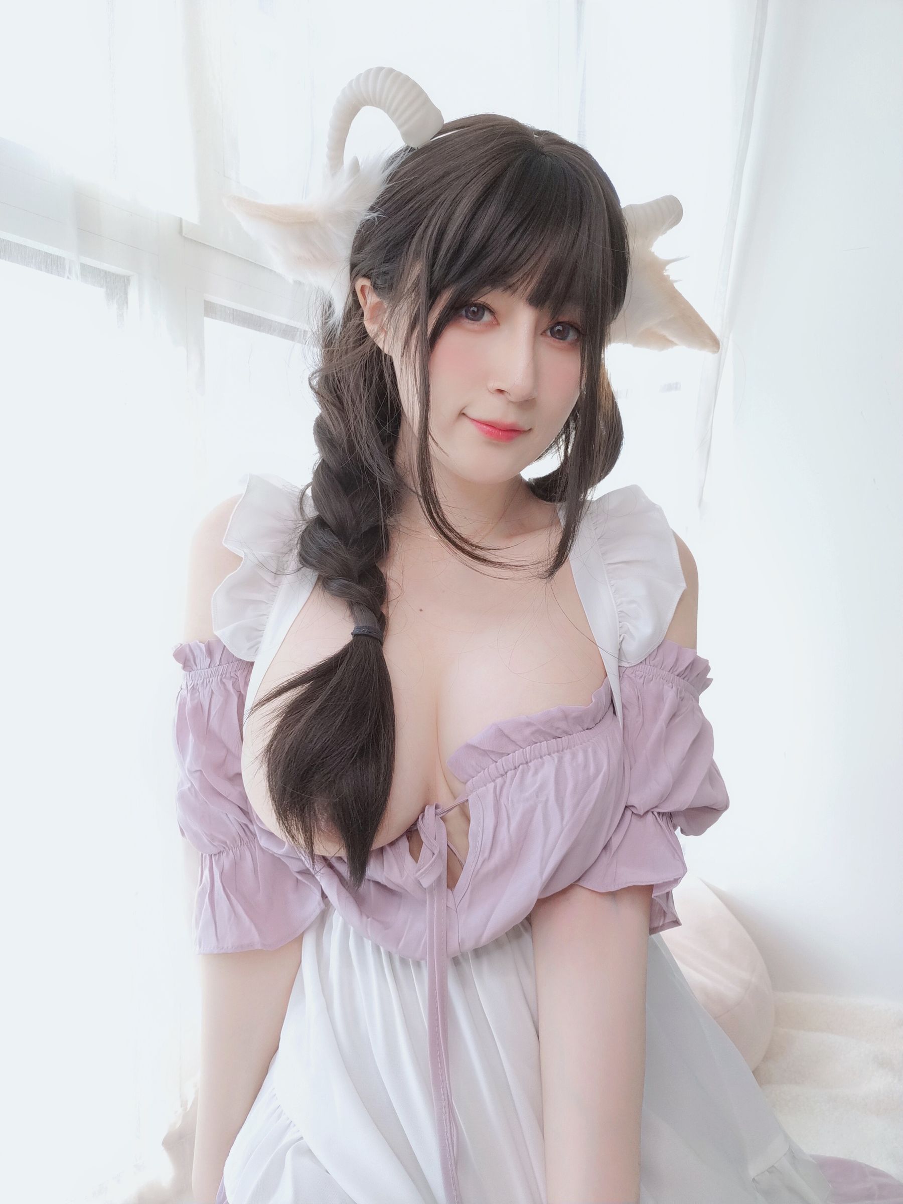 [网红COSER] Coser小姐姐白银 - 白丝兔耳女仆