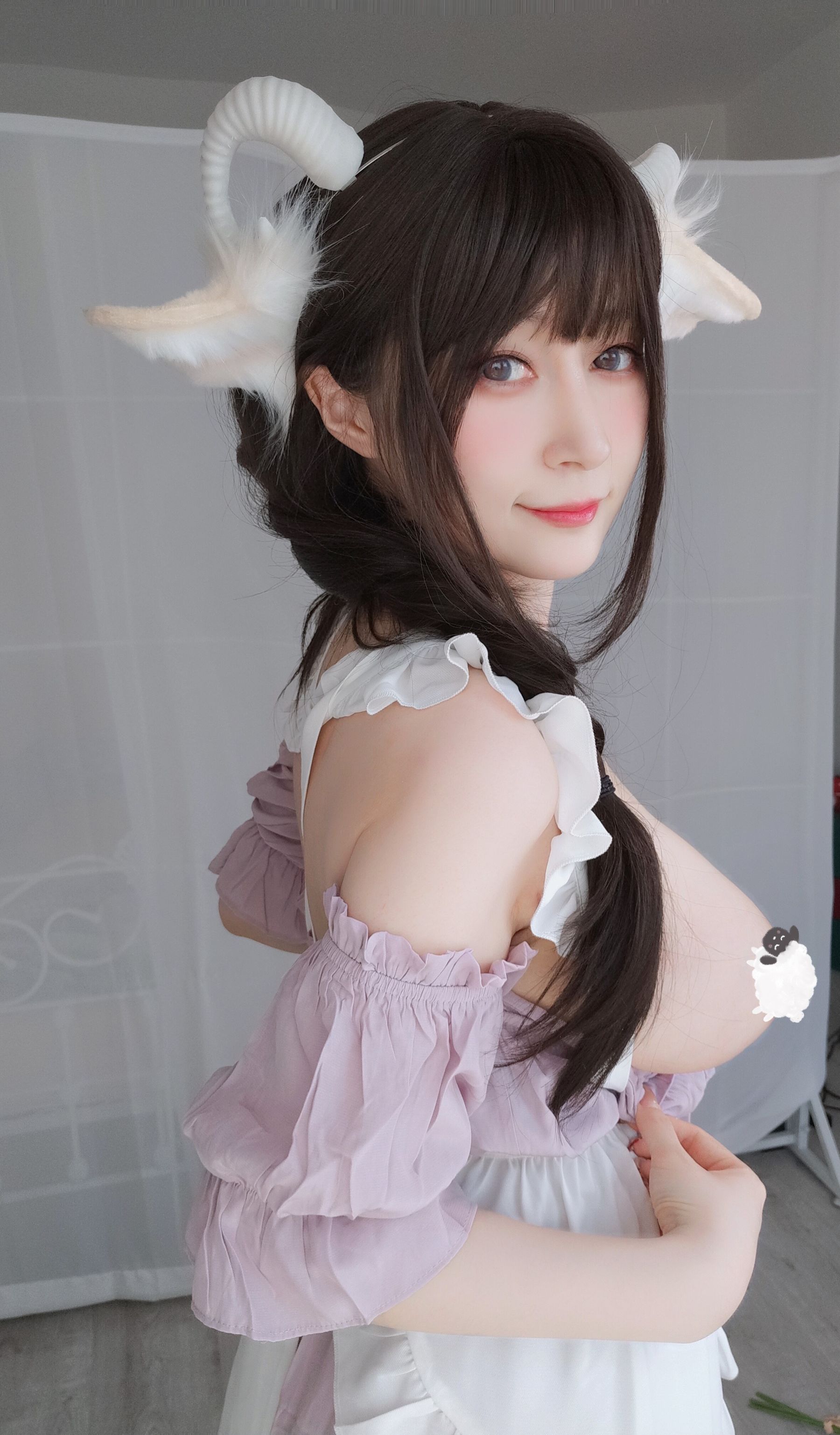 [网红COSER] Coser小姐姐白银 - 白丝兔耳女仆