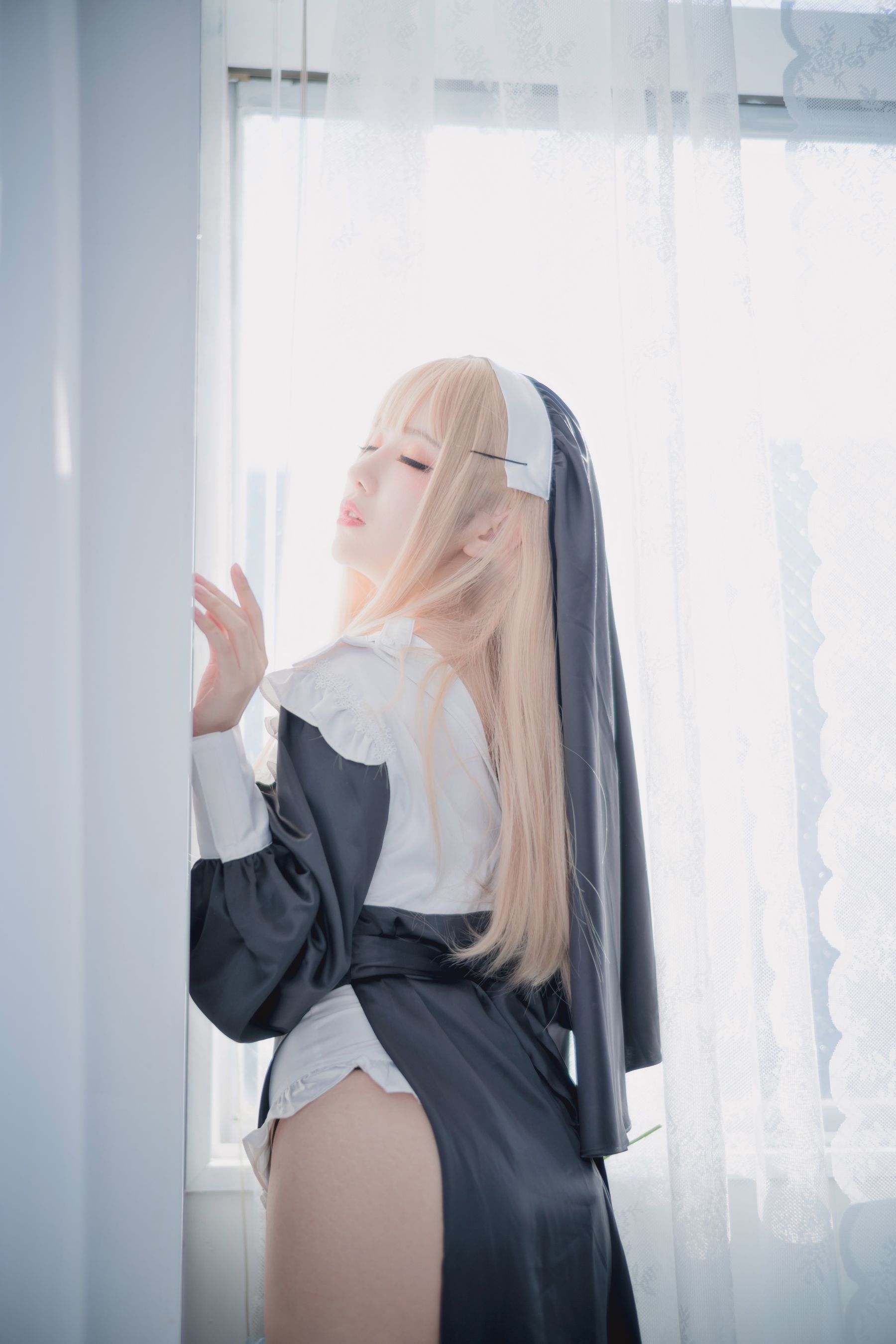 [网红COSER] Shika小鹿鹿 - 修女