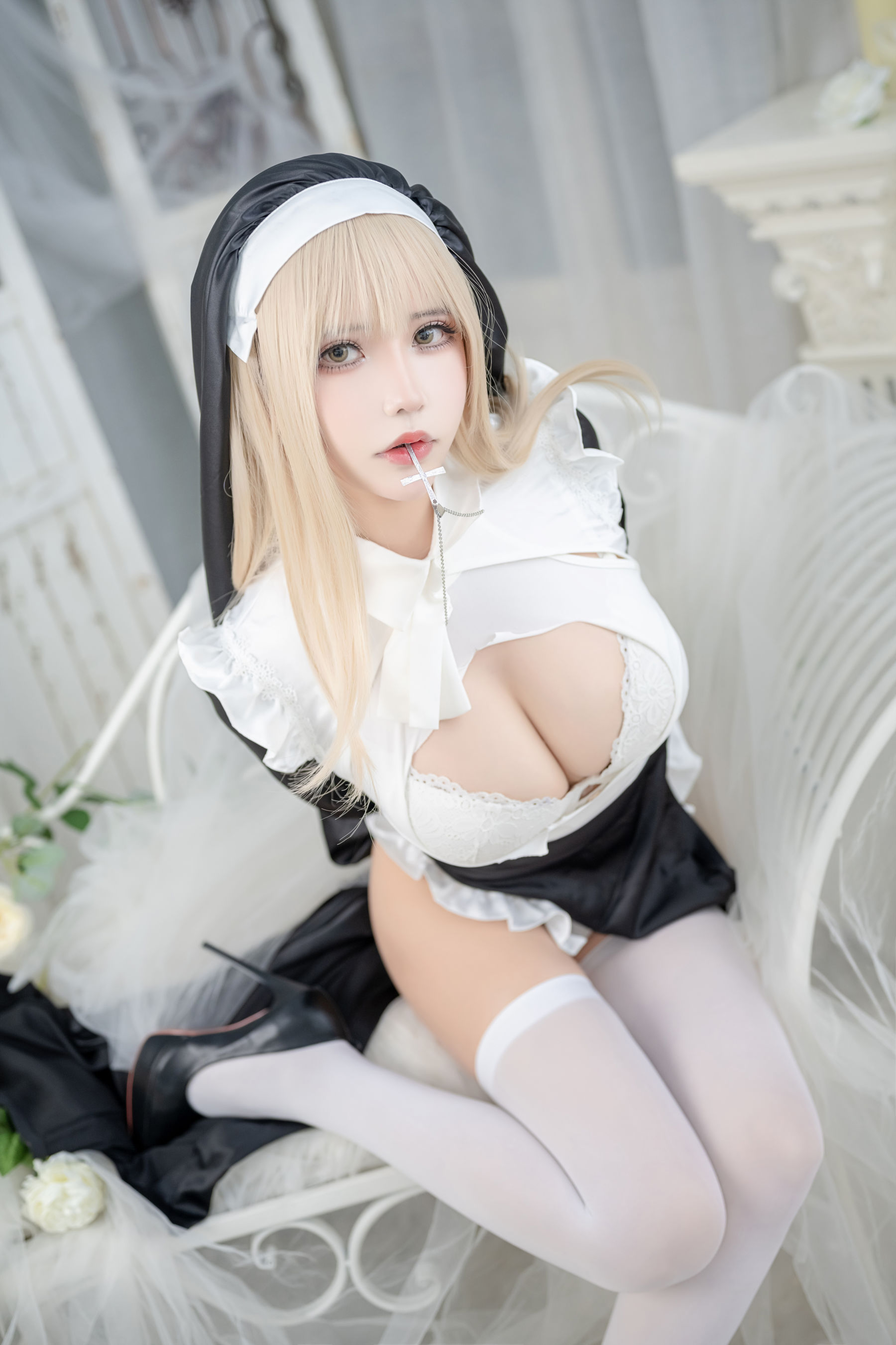 [网红COSER] 二次元妹子抱走莫子aa - 生日特辑 修女
