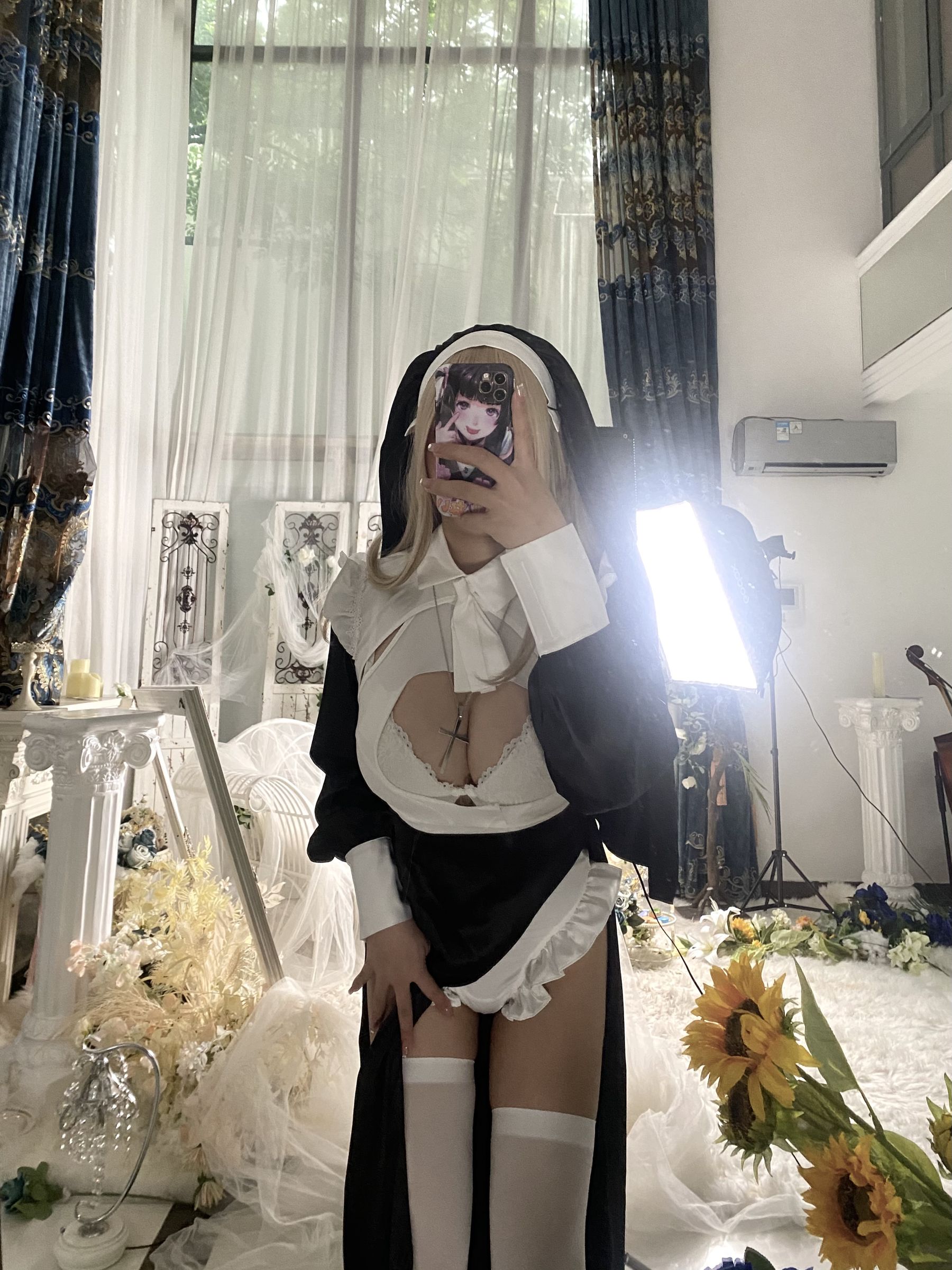 [网红COSER] 二次元妹子抱走莫子aa - 生日特辑 修女