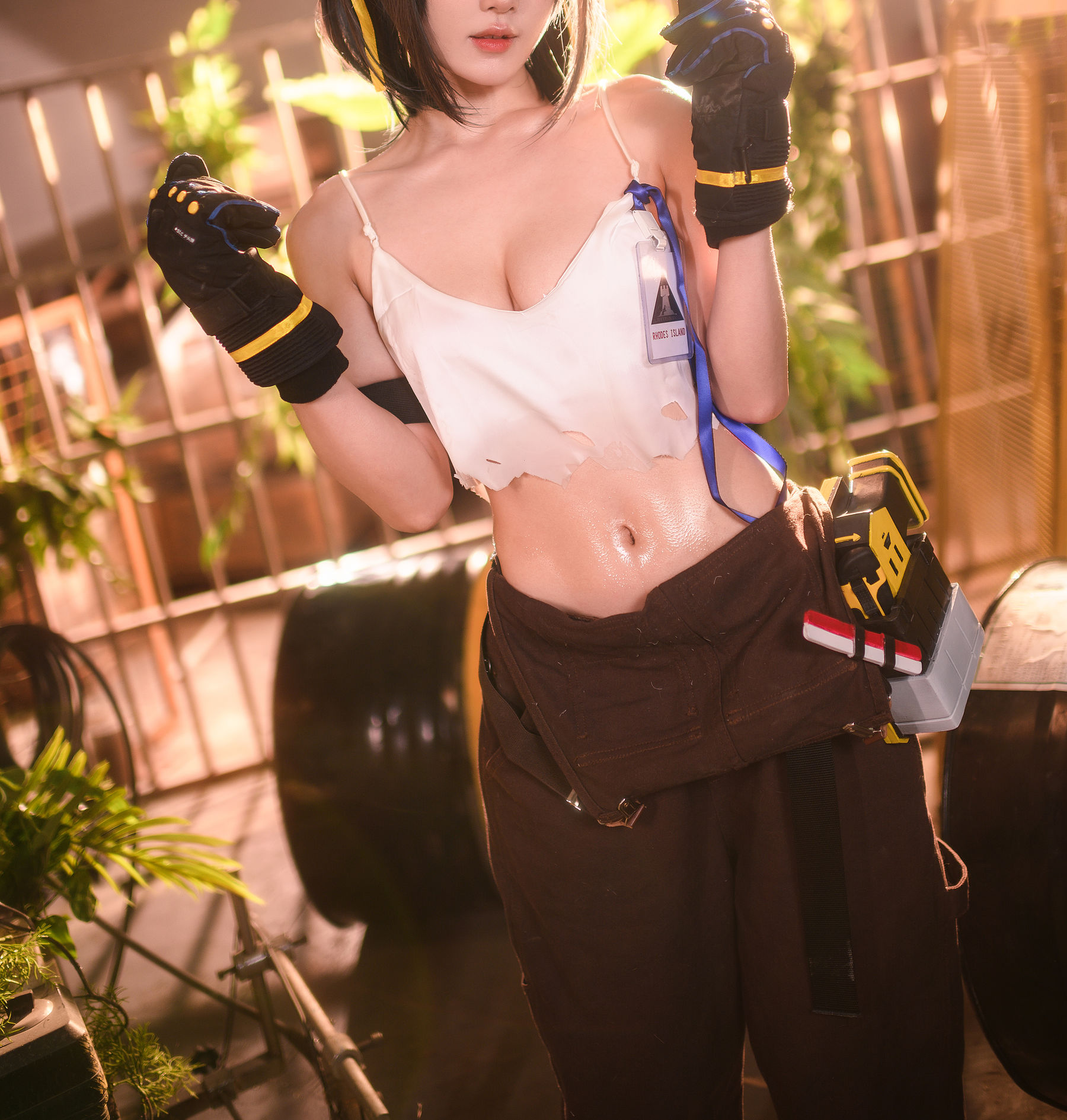 [网红COSER] 动漫博主阿包也是兔娘 - 明日方舟 森蚺