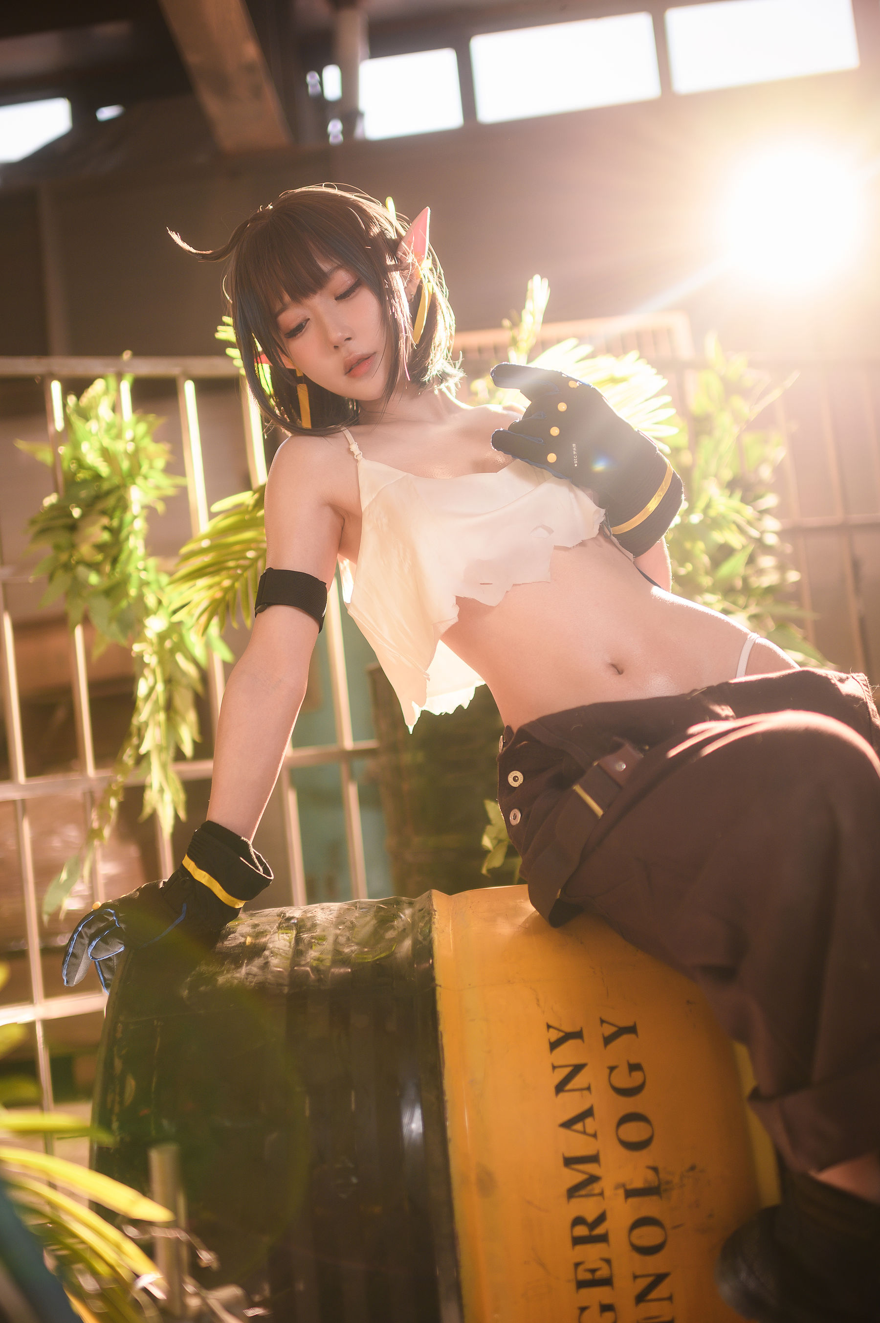 [网红COSER] 动漫博主阿包也是兔娘 - 明日方舟 森蚺