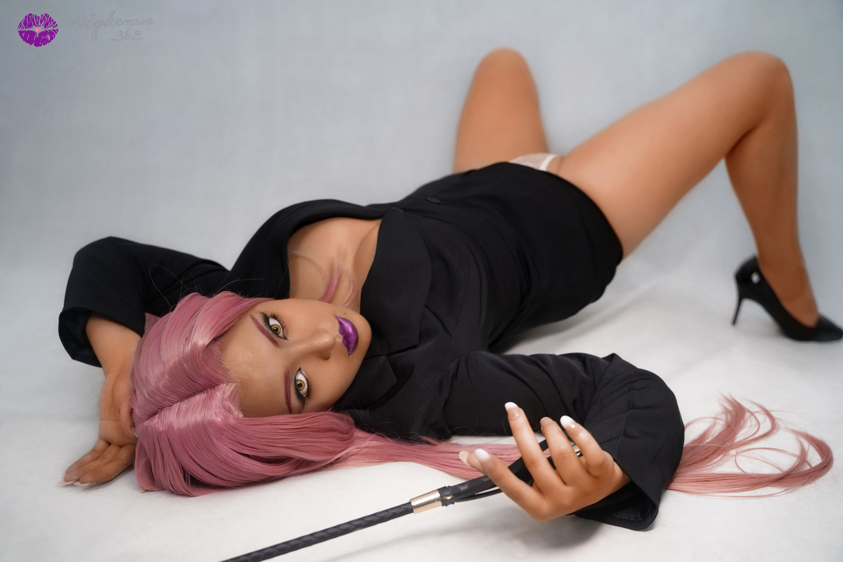 [网红COSER] 千煌弑夜 - 英格丽特 西装