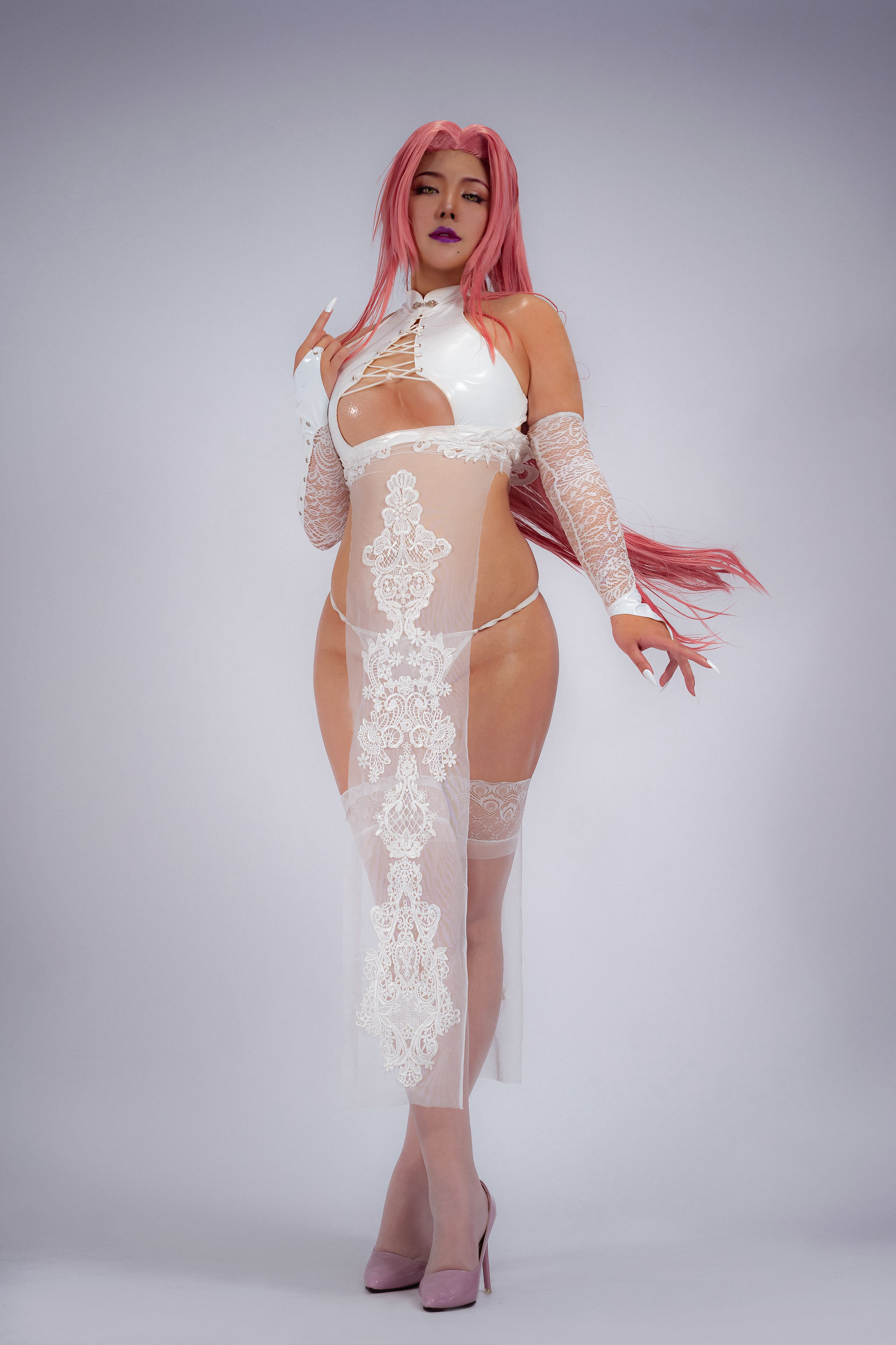 [网红COSER] 千煌弑夜 - 英格利特 白旗袍