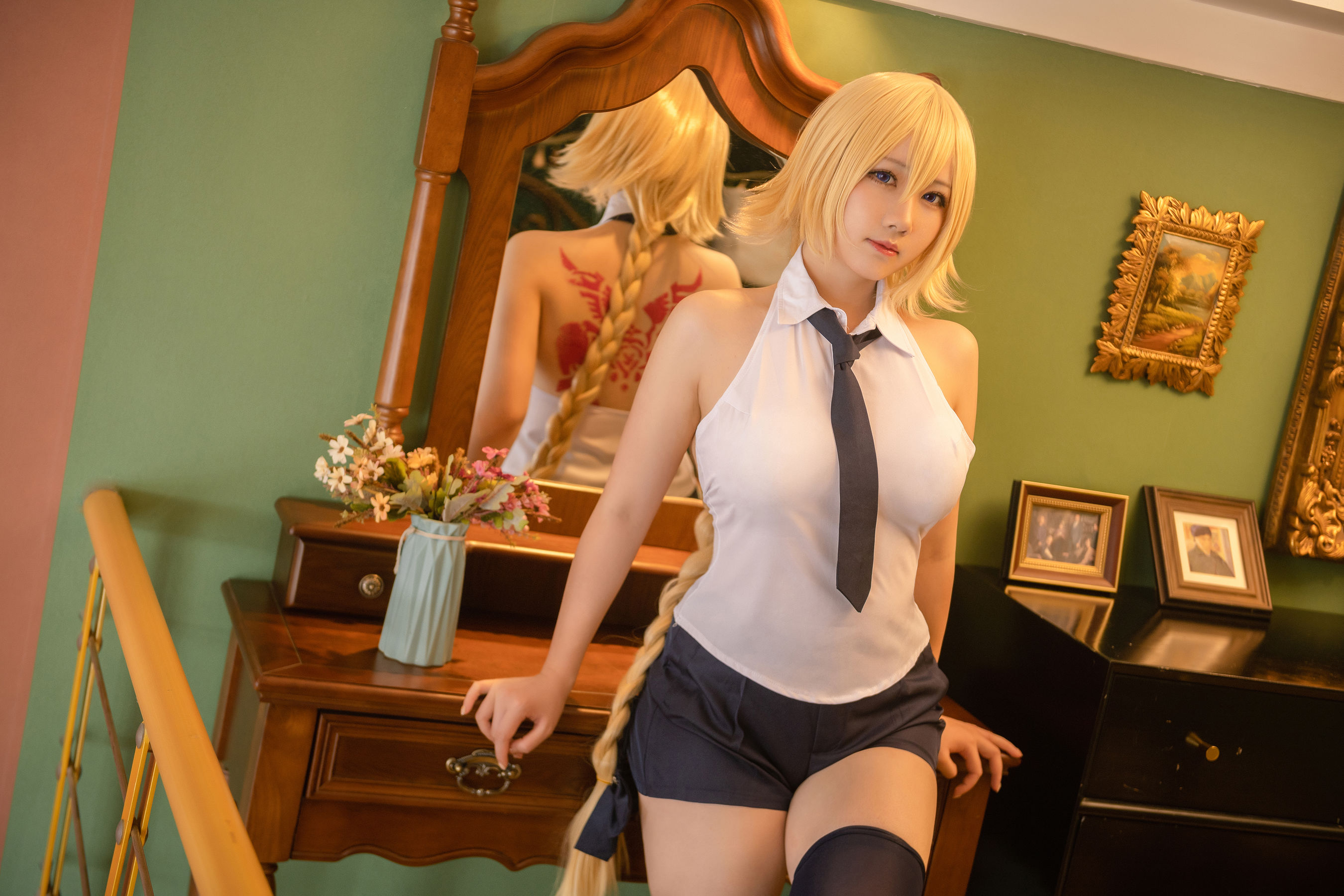 [网红COSER] 微肉感萌妹是本末末 - 贞德