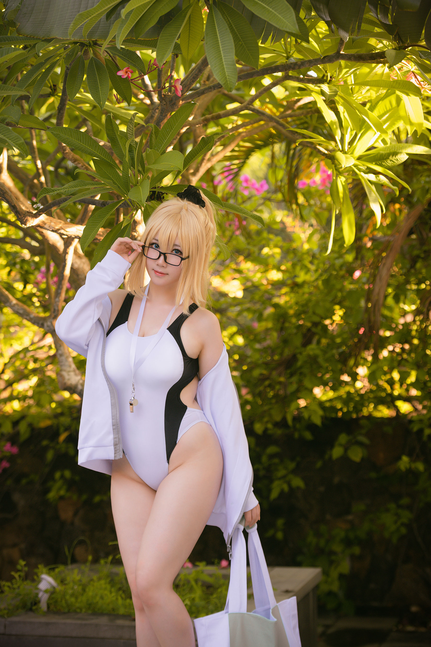 [网红COSER] 微肉感萌妹是本末末 - 贞德