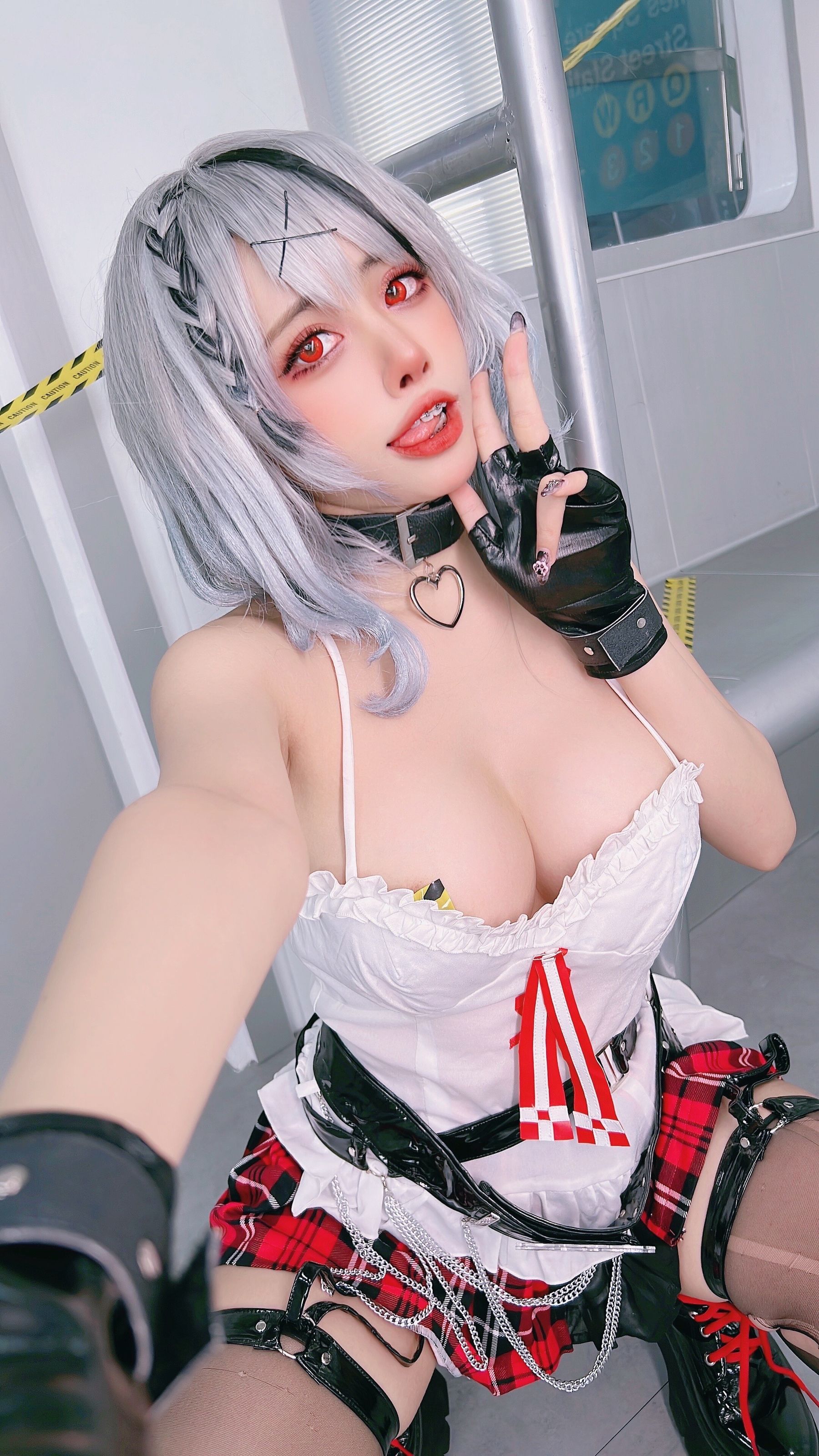 [网红COSER] 日本性感萝莉Byoru - Sakamata Chloe