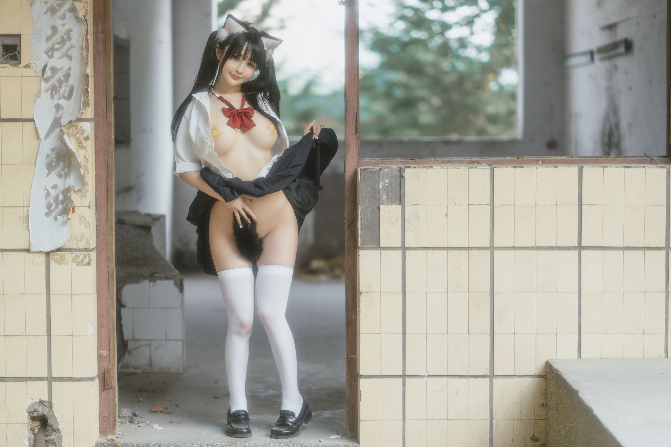[网红COSER] 桜井宁宁 - 废墟JK