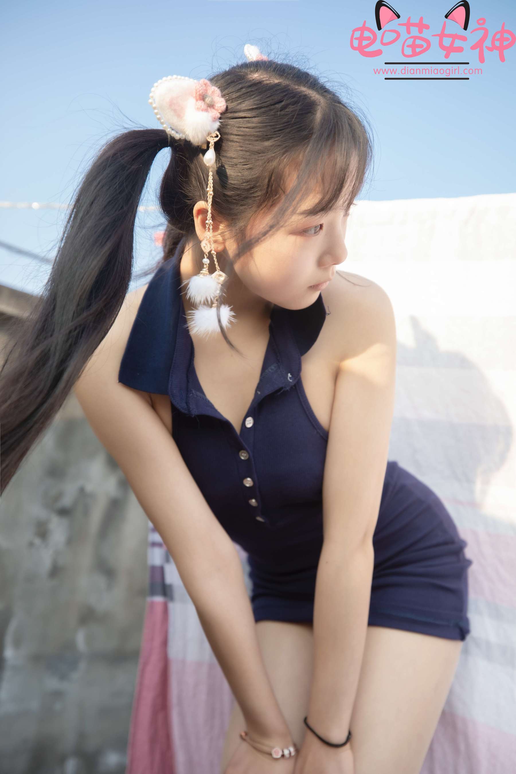 [网红COSER] 电喵女神 - 灵唯 天台