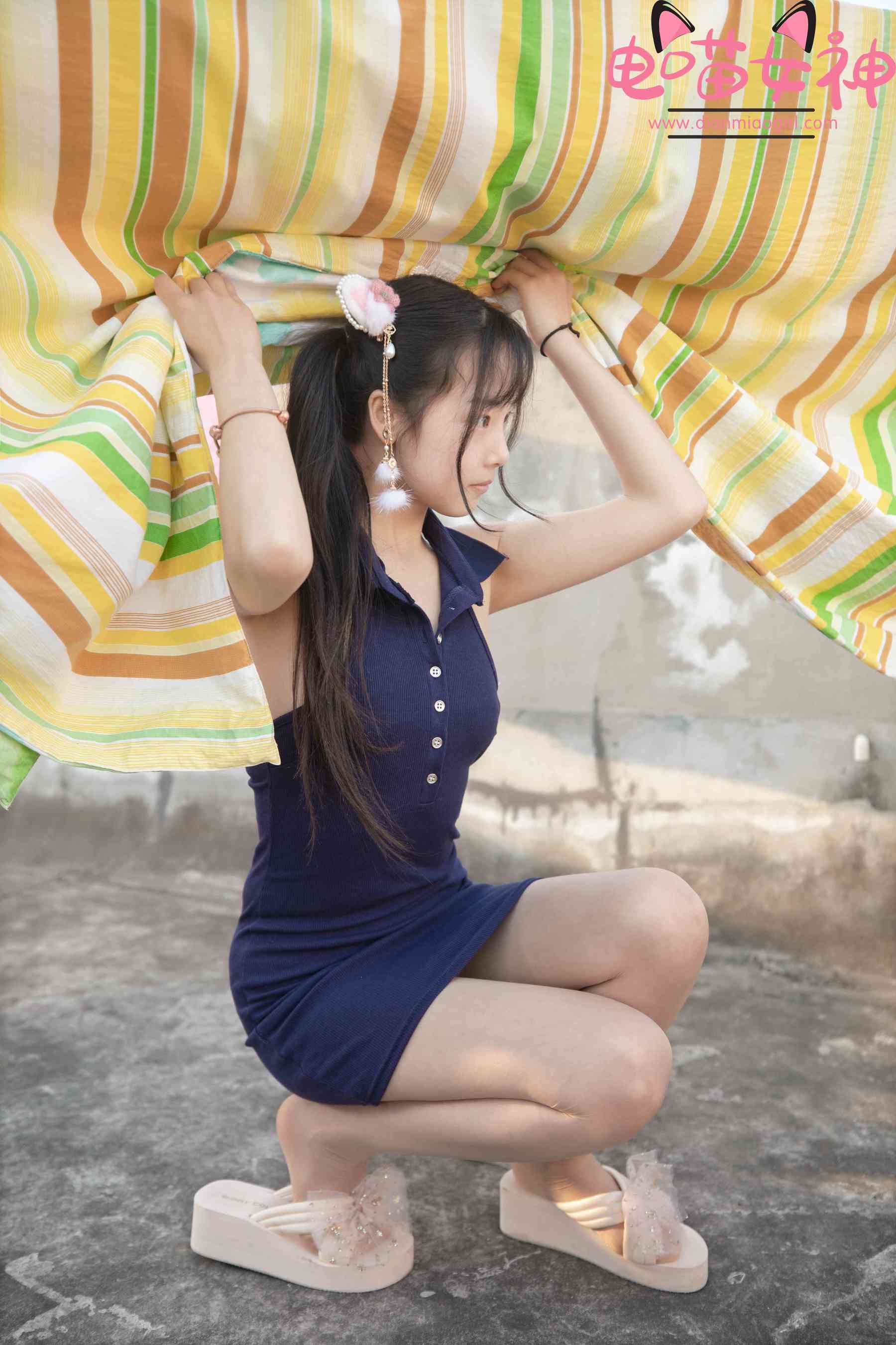 [网红COSER] 电喵女神 - 灵唯 天台