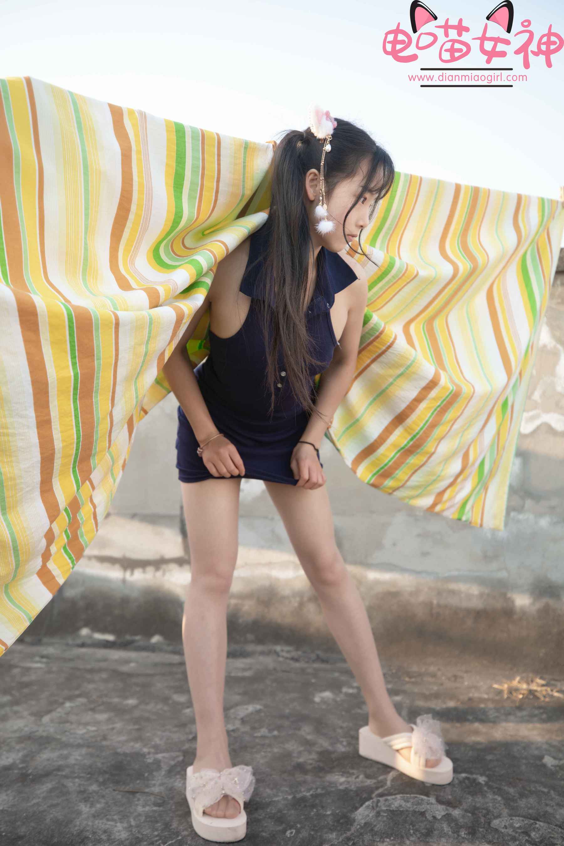 [网红COSER] 电喵女神 - 灵唯 天台