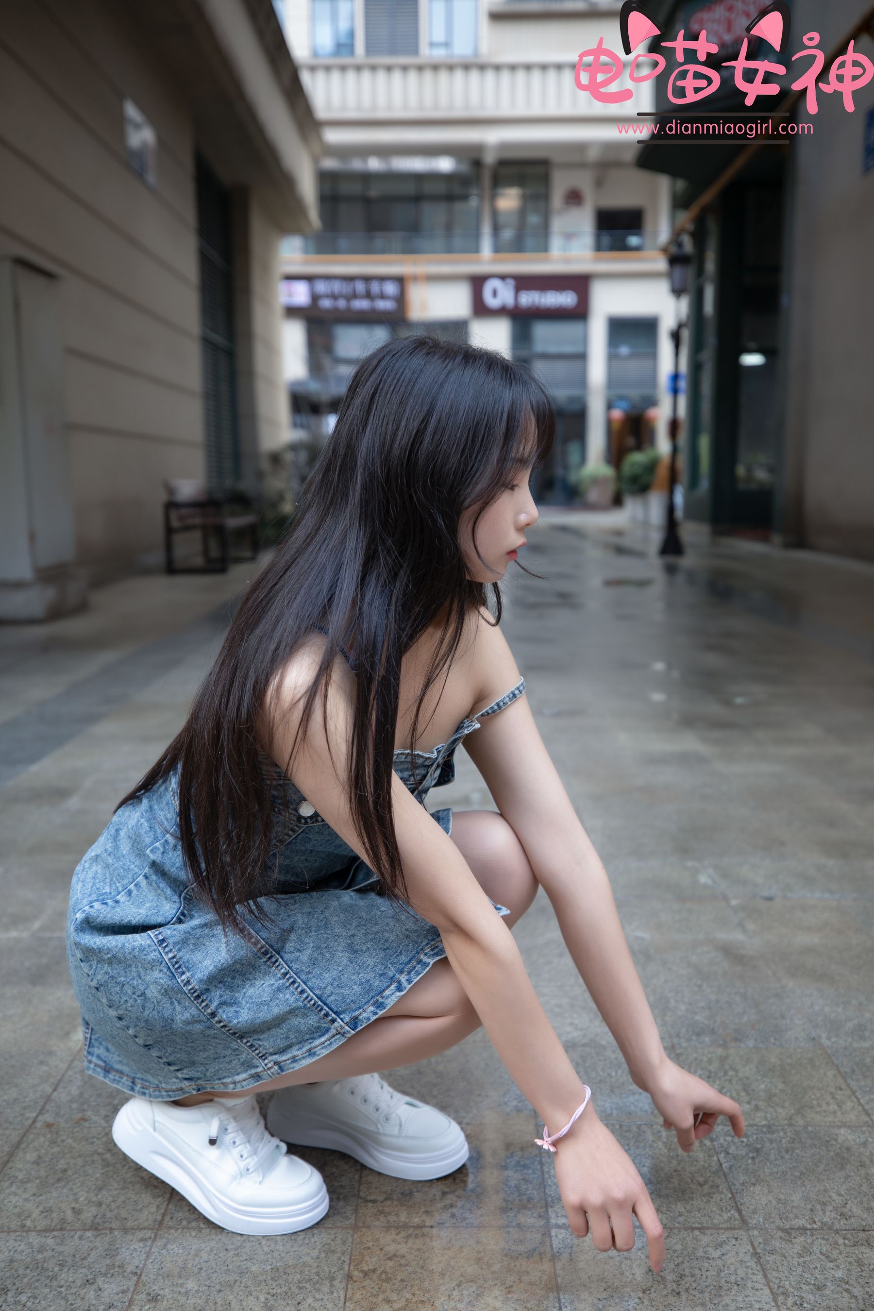 [网红COSER] 电喵女神 - 灵唯 稚嫩小白鞋
