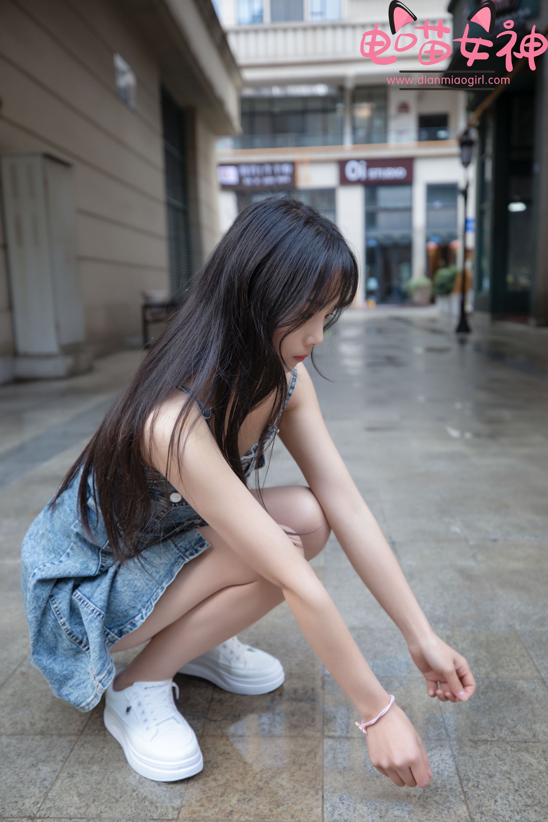 [网红COSER] 电喵女神 - 灵唯 稚嫩小白鞋