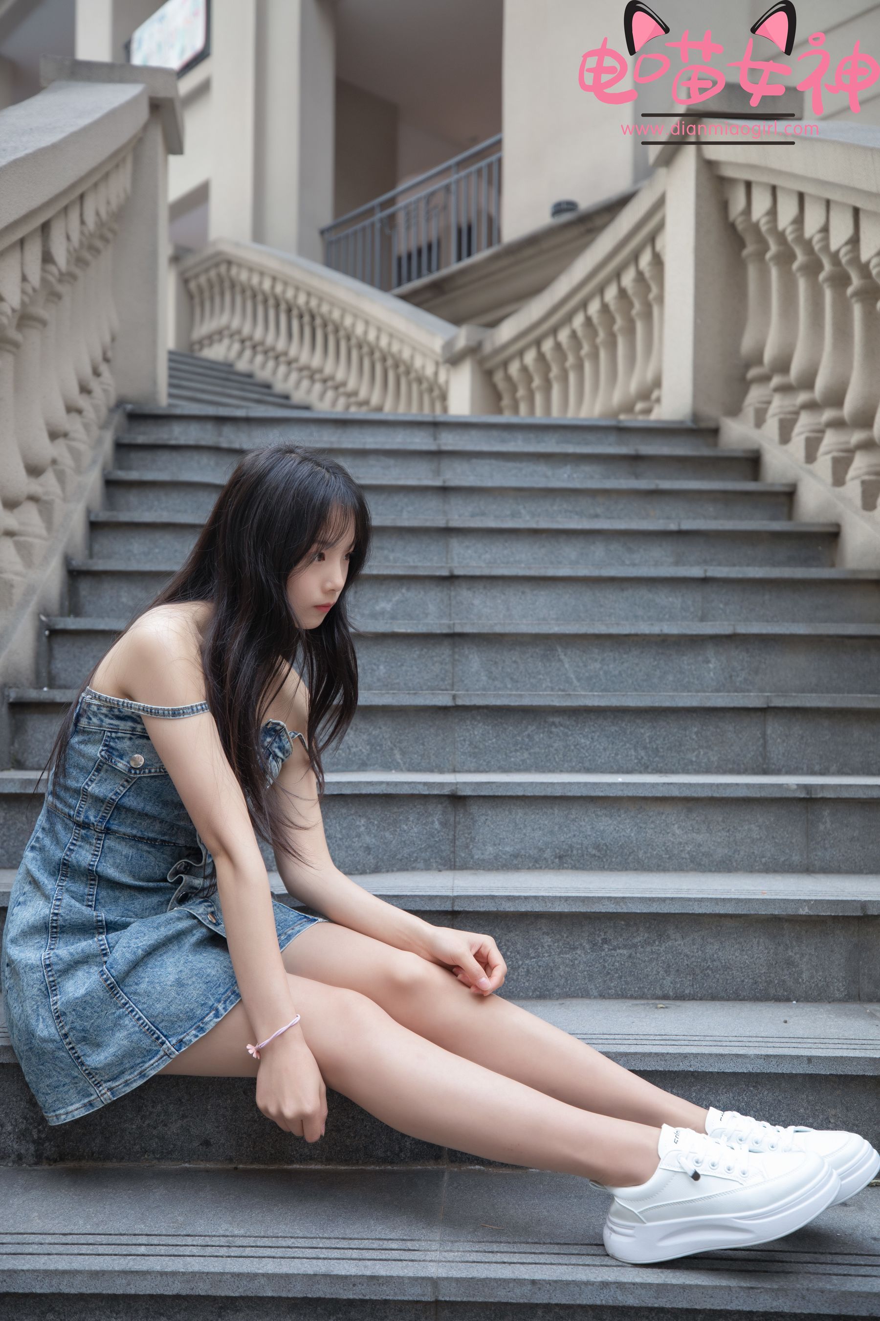 [网红COSER] 电喵女神 - 灵唯 稚嫩小白鞋