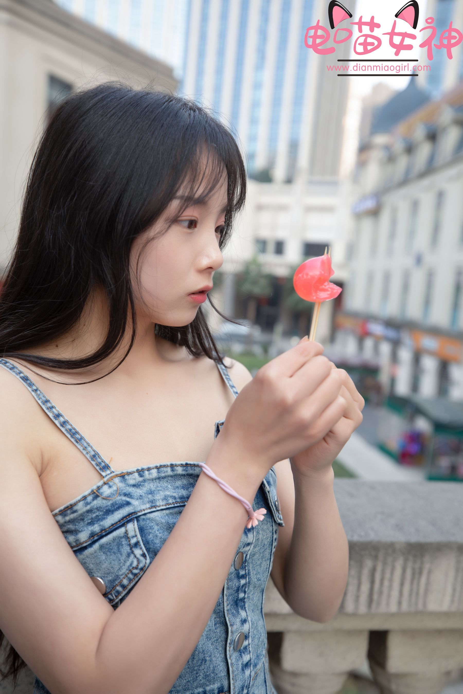 [网红COSER] 电喵女神 - 灵唯 稚嫩小白鞋