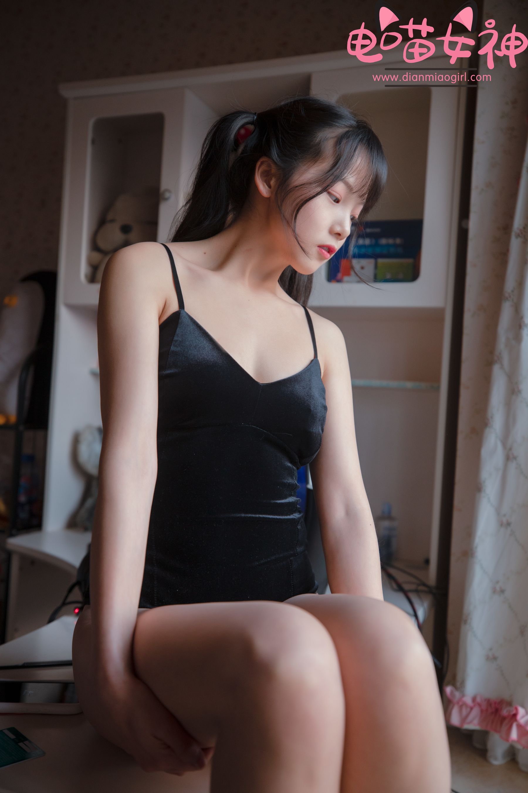 [网红COSER] 电喵女神 - 灵唯 黑纱情趣服