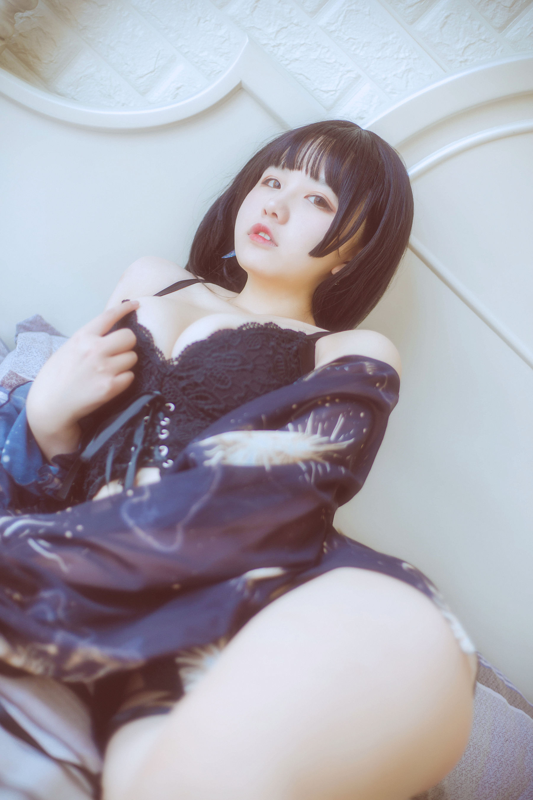 [网红COSER] 草半半宝宝 - 黑色吊带