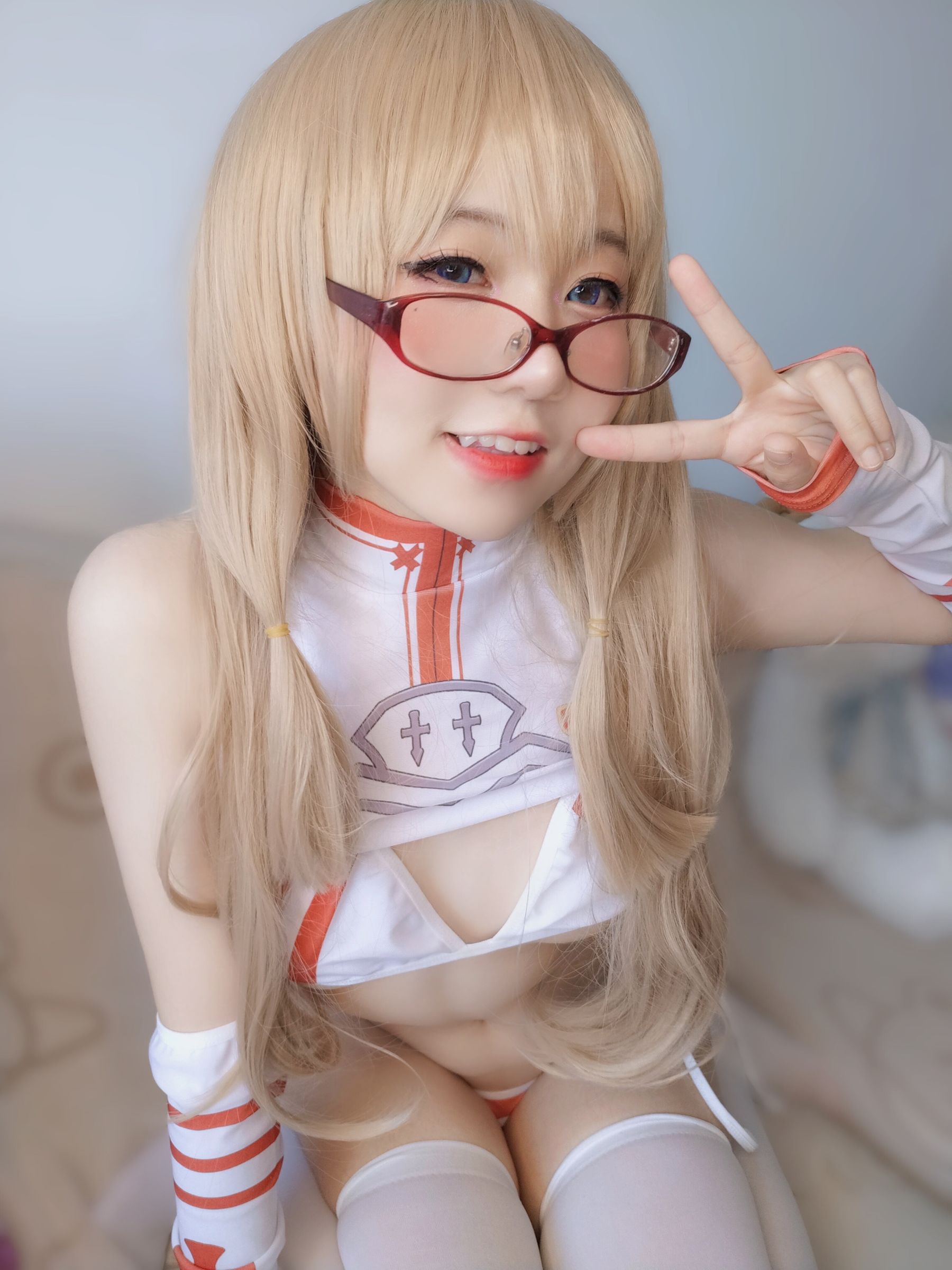 [网红COSER] 萌妹子Coser摇摇乐yoyo - お姉さん