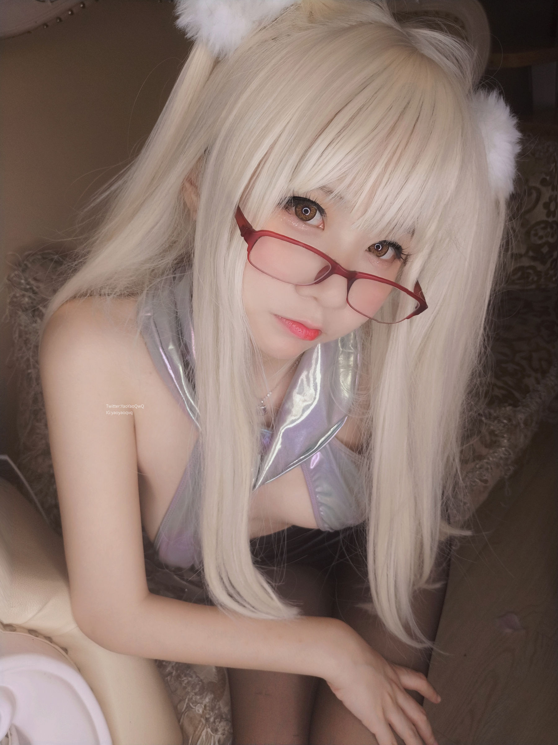 [网红COSER] 萌妹子Coser摇摇乐yoyo - 黑色长筒袜