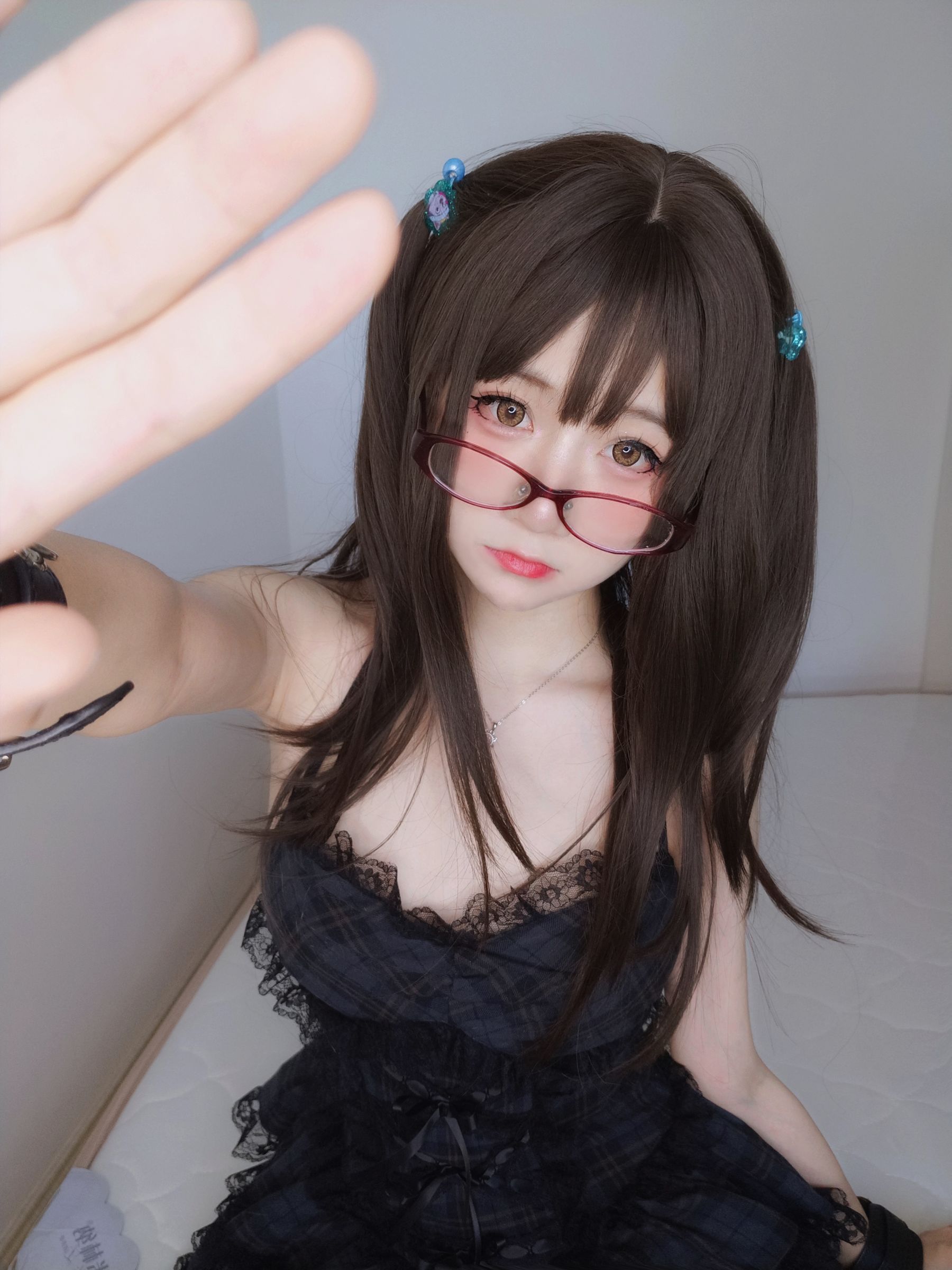[网红COSER] 萌妹子Coser摇摇乐yoyo - 黑裙