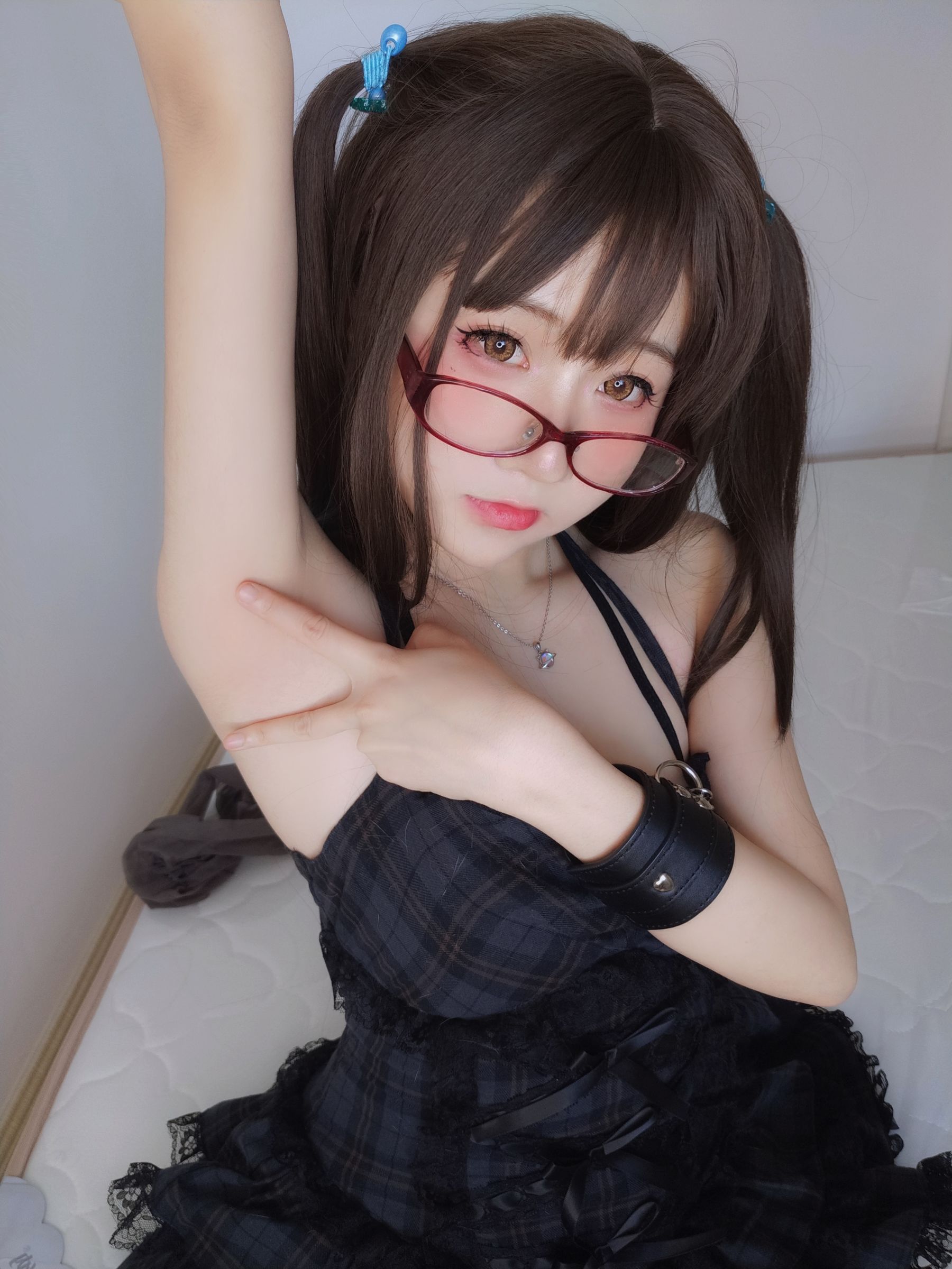 [网红COSER] 萌妹子Coser摇摇乐yoyo - 黑裙