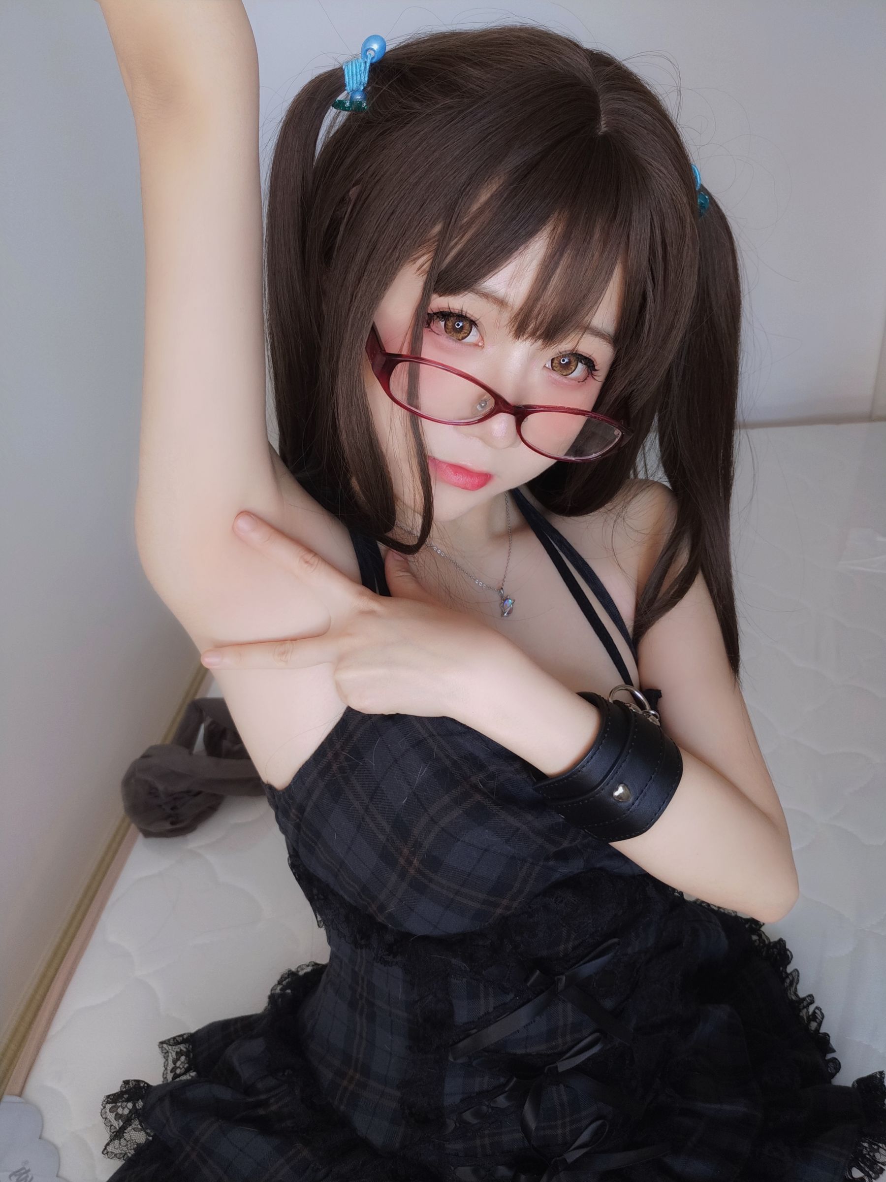 [网红COSER] 萌妹子Coser摇摇乐yoyo - 黑裙