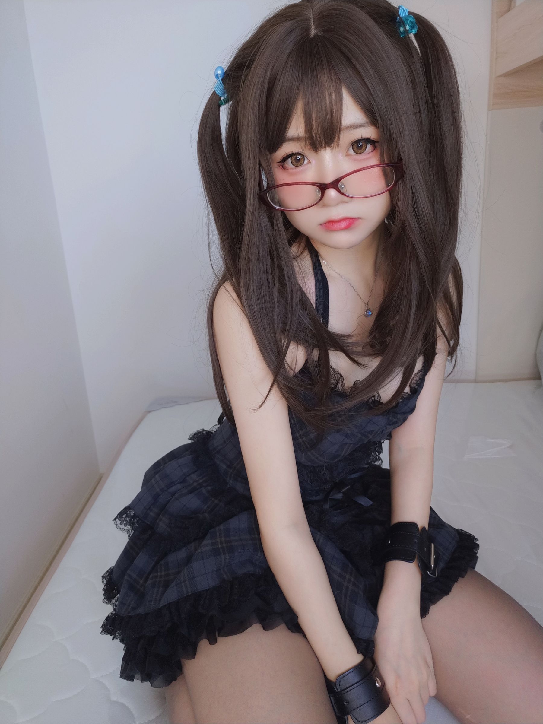 [网红COSER] 萌妹子Coser摇摇乐yoyo - 黑裙