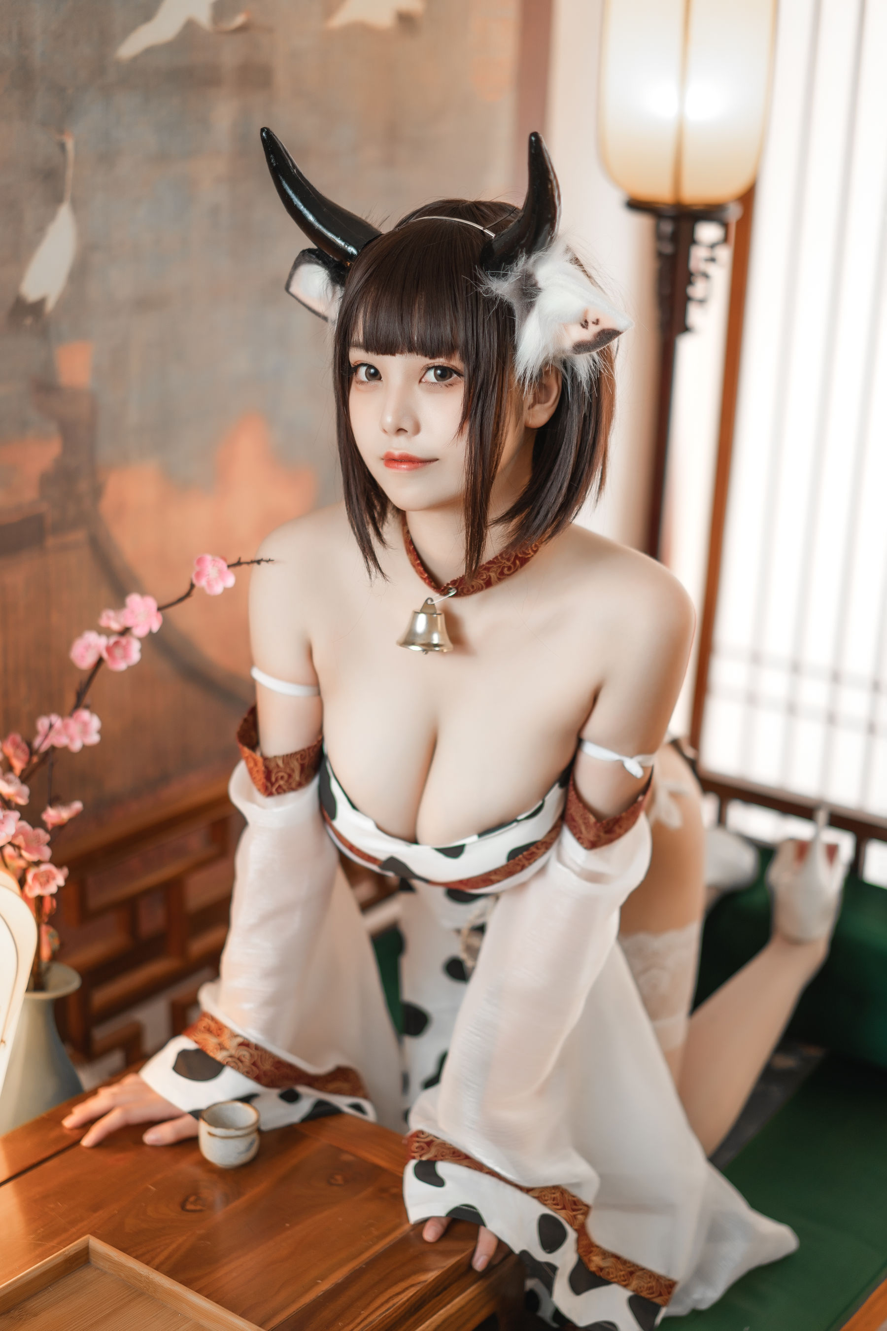 [网红COSER] 萌系小姐姐蜜汁猫裘 - 奶牛