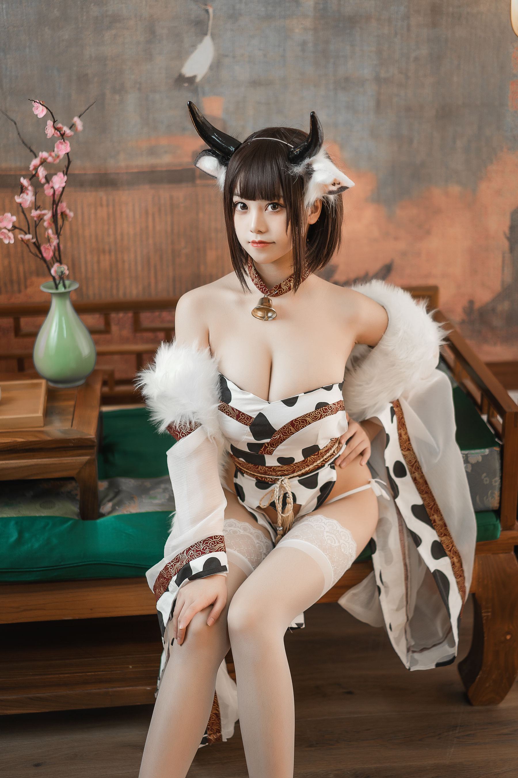 [网红COSER] 萌系小姐姐蜜汁猫裘 - 奶牛